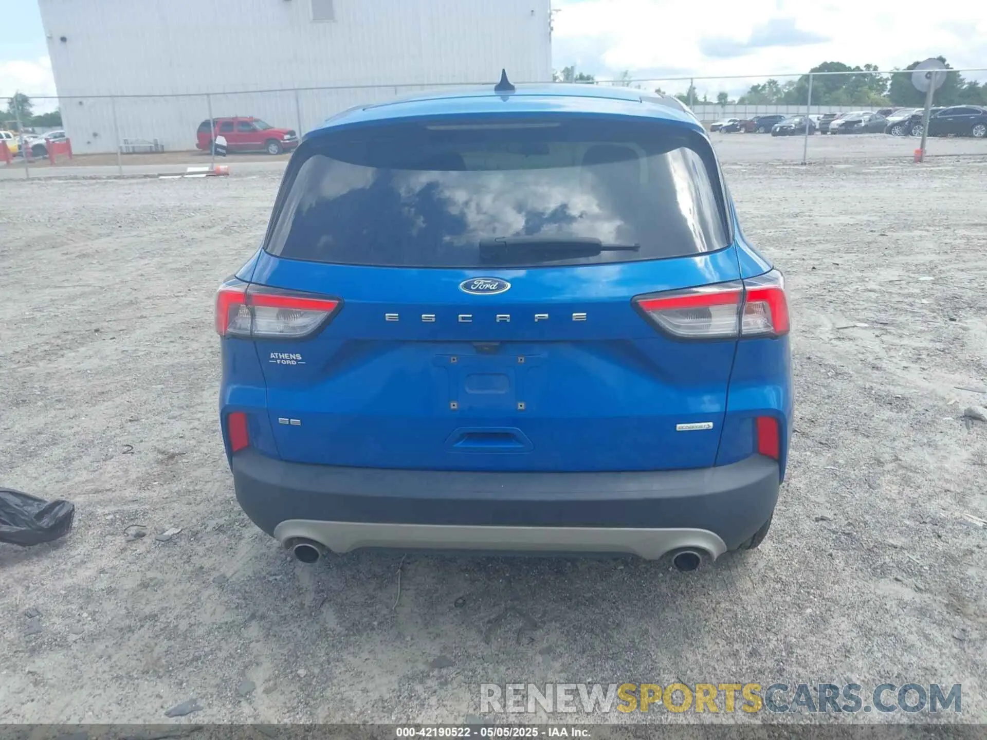 17 Photograph of a damaged car 1FMCU0G61LUB55743 FORD ESCAPE 2020