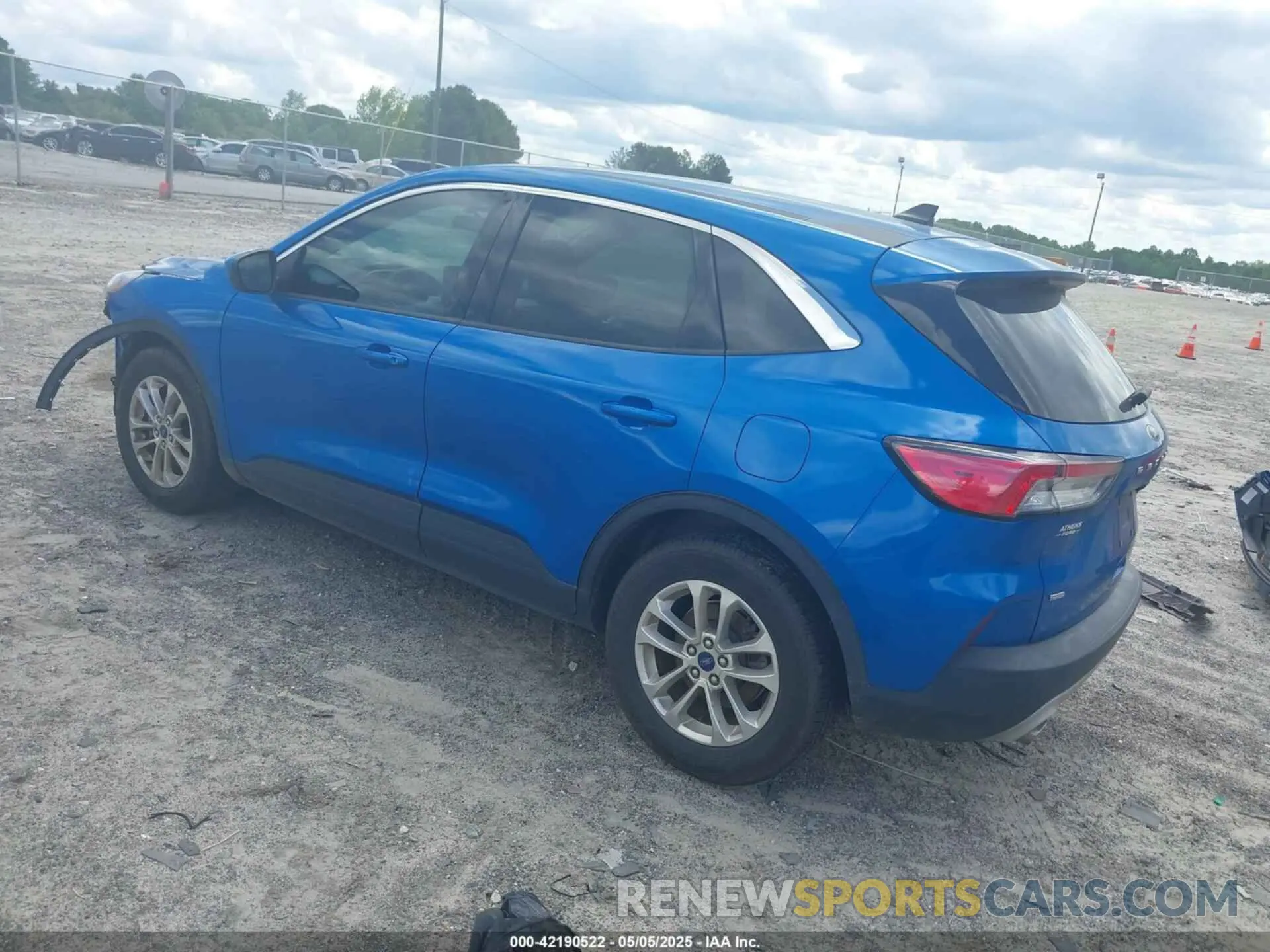 3 Photograph of a damaged car 1FMCU0G61LUB55743 FORD ESCAPE 2020
