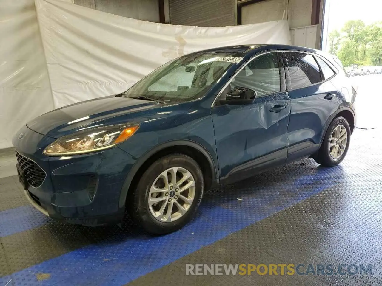 1 Photograph of a damaged car 1FMCU0G61LUB83963 FORD ESCAPE 2020