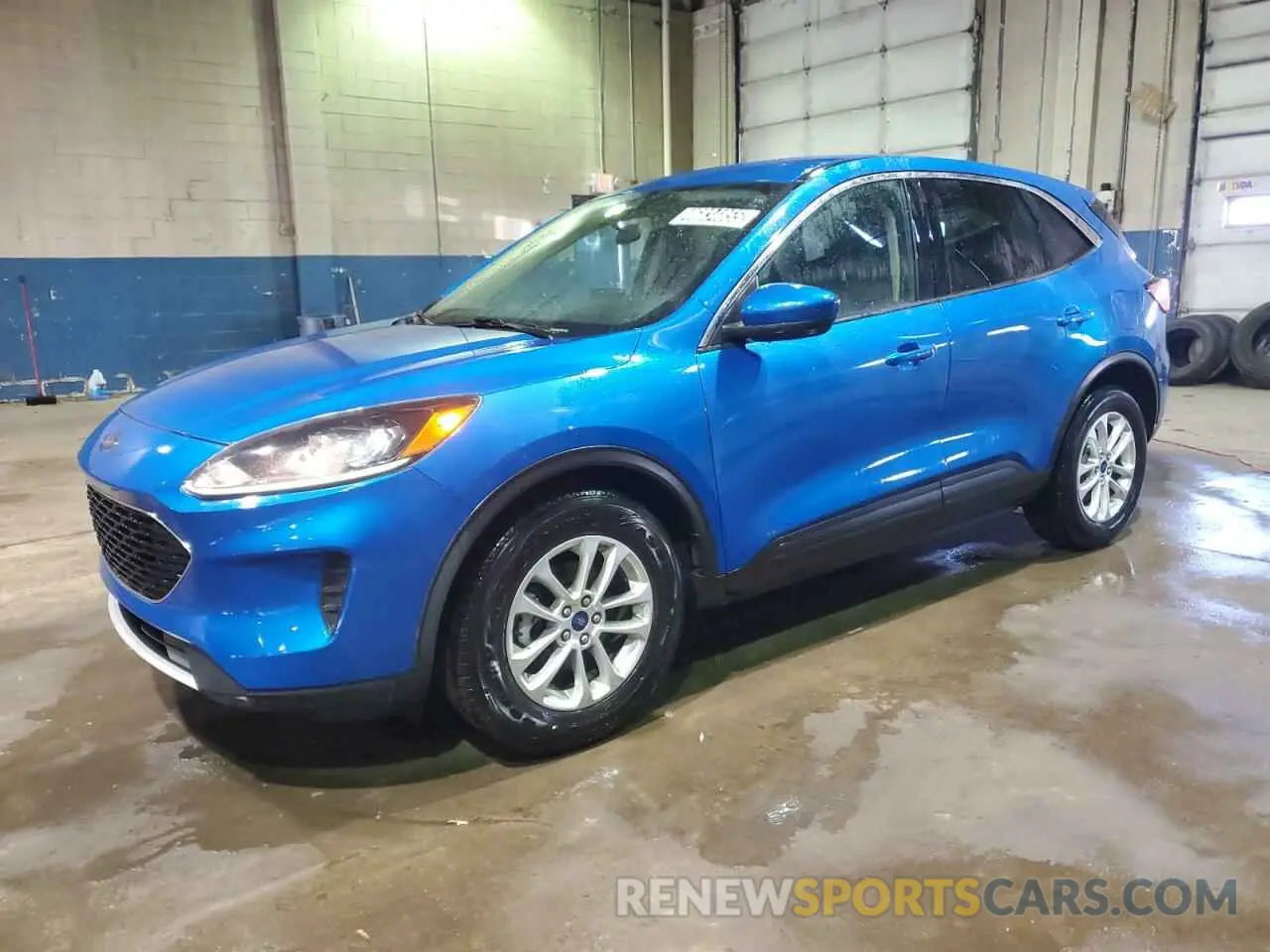 1 Photograph of a damaged car 1FMCU0G61LUB84112 FORD ESCAPE 2020