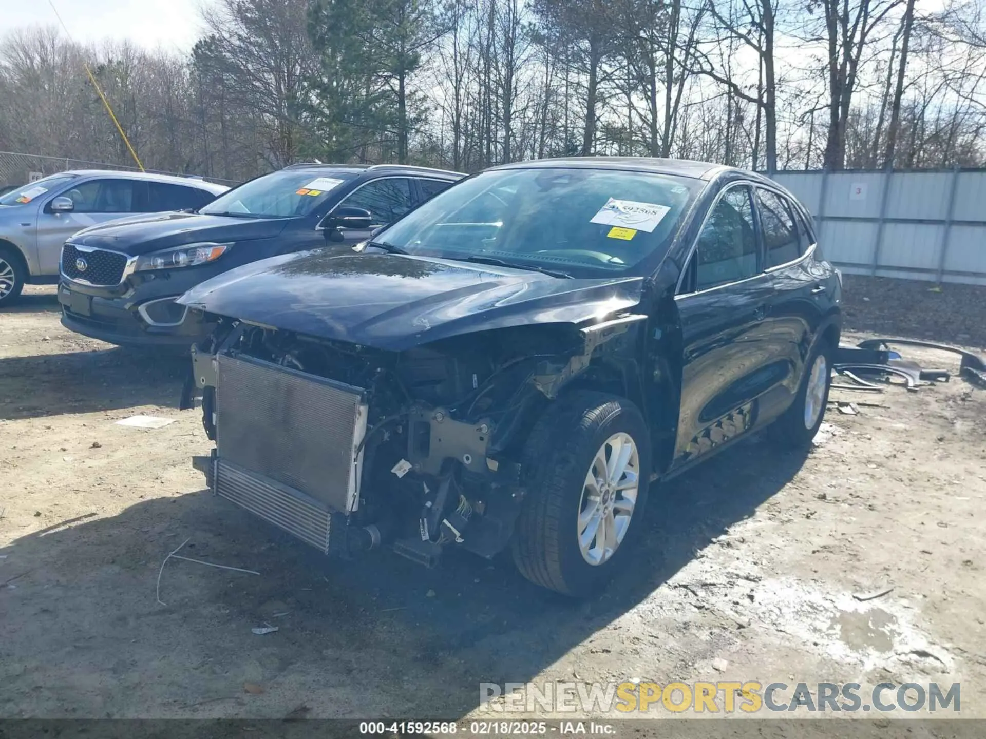 6 Photograph of a damaged car 1FMCU0G61LUC20929 FORD ESCAPE 2020