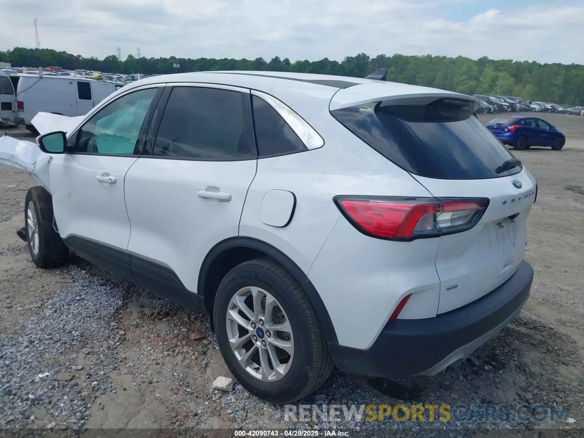 3 Photograph of a damaged car 1FMCU0G61LUC46897 FORD ESCAPE 2020