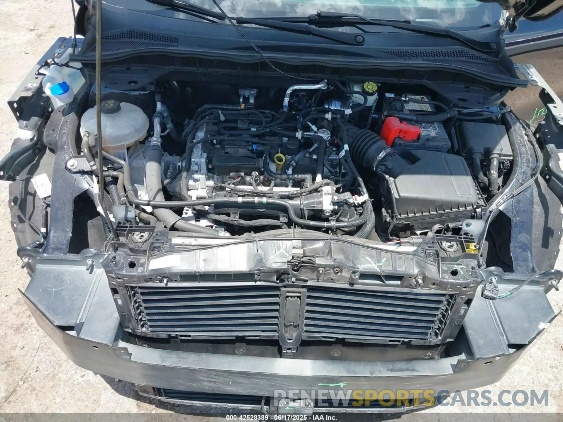 10 Photograph of a damaged car 1FMCU0G61LUC61271 FORD ESCAPE 2020