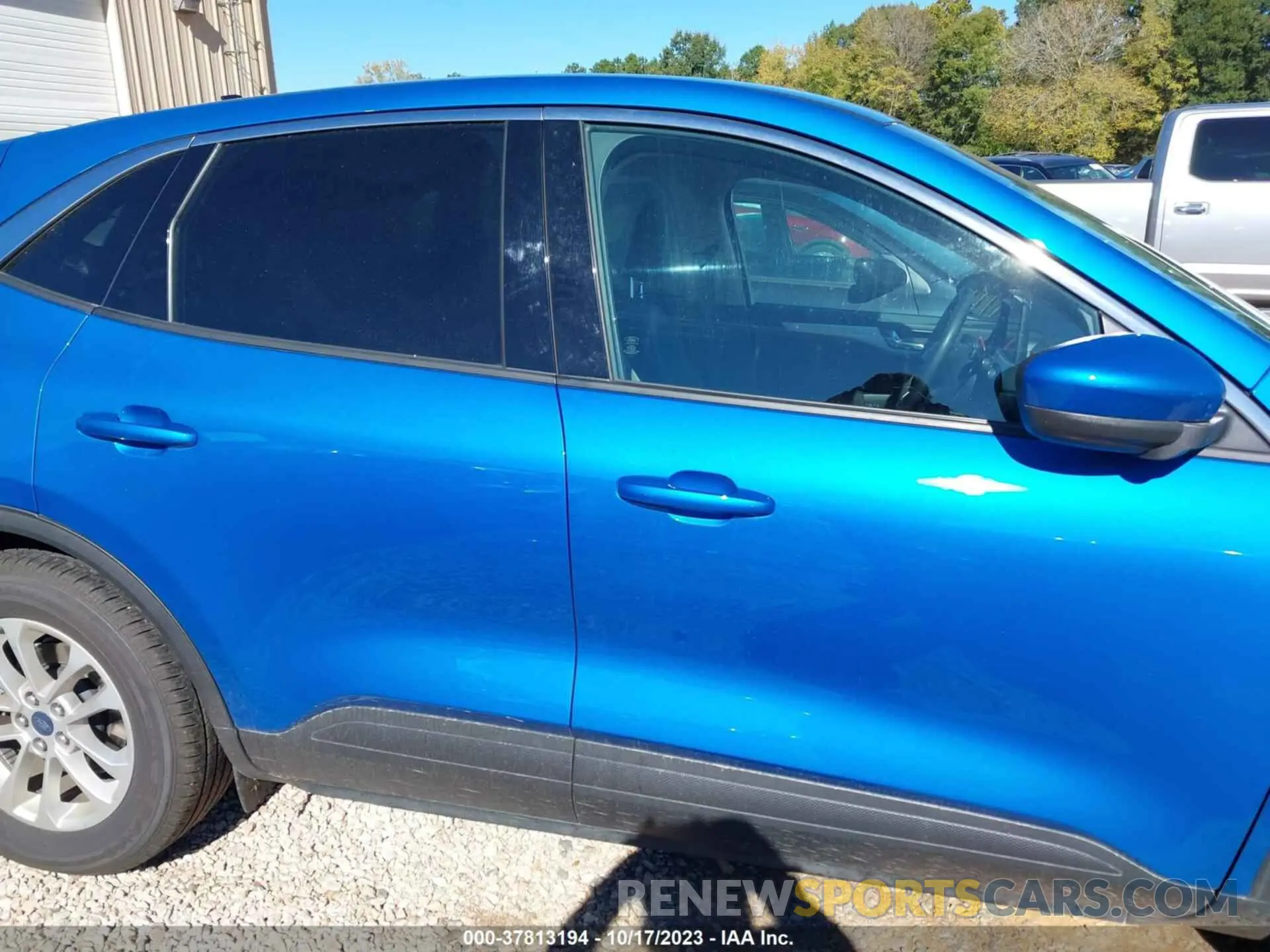 13 Photograph of a damaged car 1FMCU0G62LUA66943 FORD ESCAPE 2020