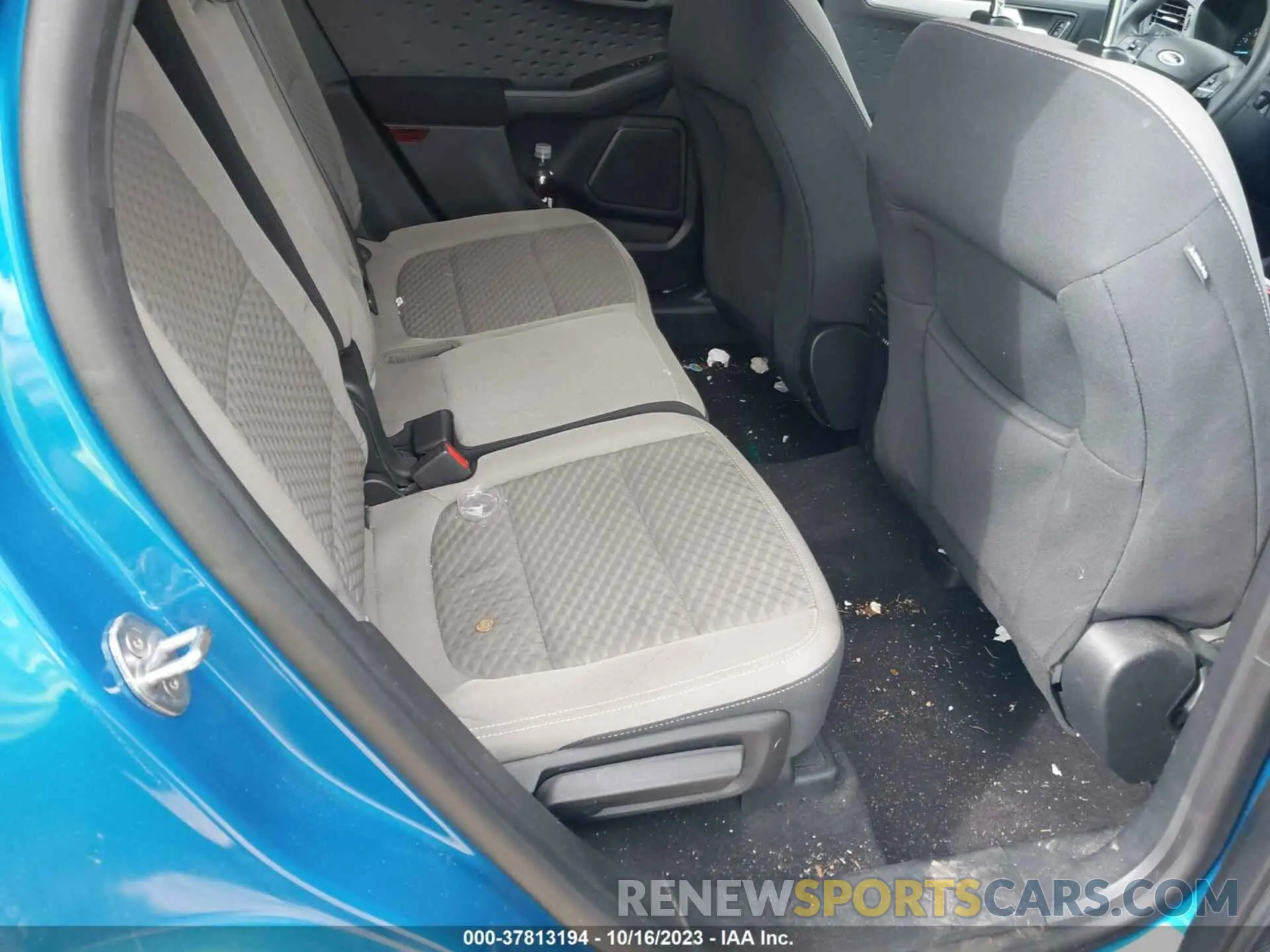 8 Photograph of a damaged car 1FMCU0G62LUA66943 FORD ESCAPE 2020