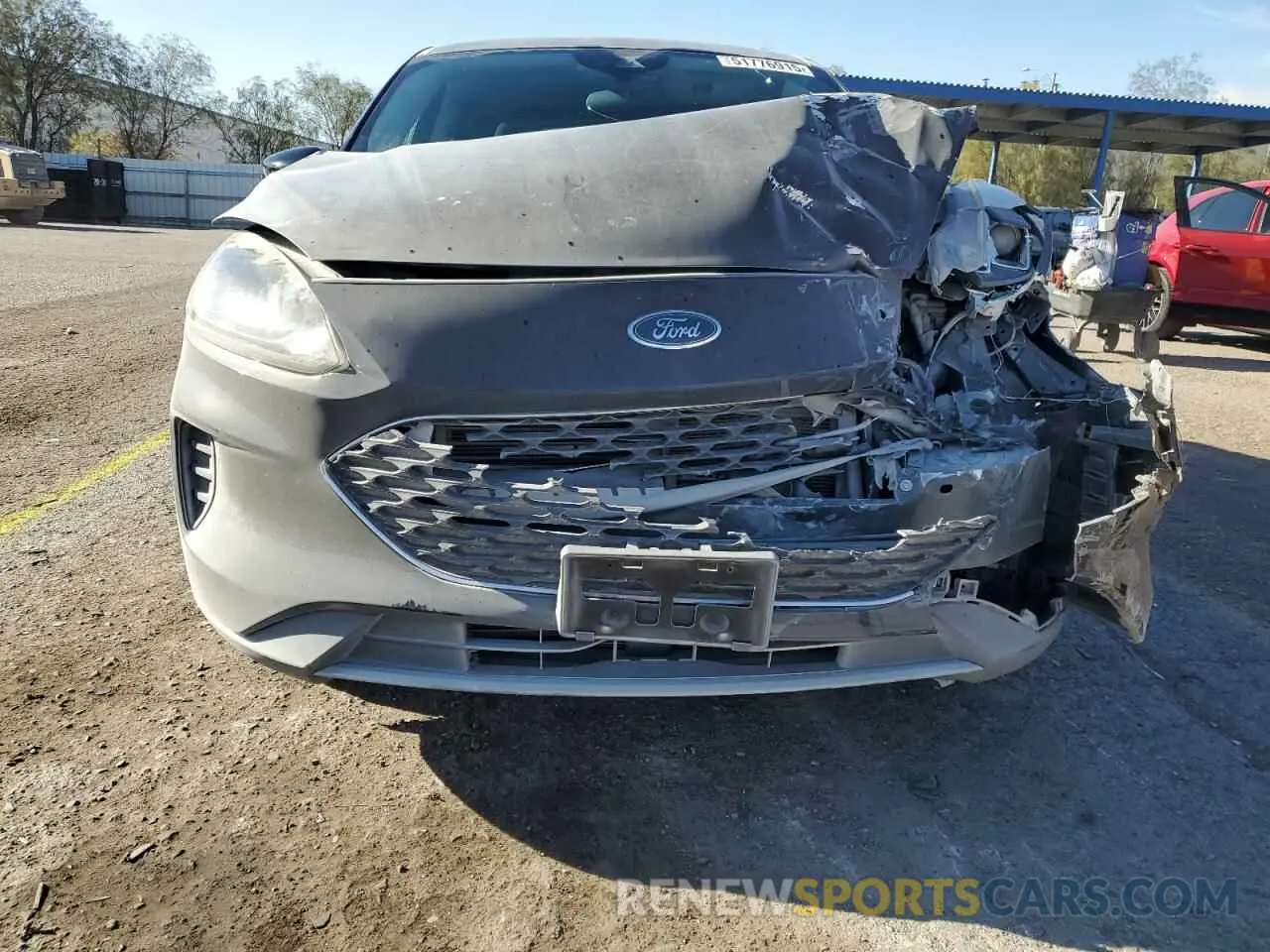 5 Photograph of a damaged car 1FMCU0G62LUA81698 FORD ESCAPE 2020