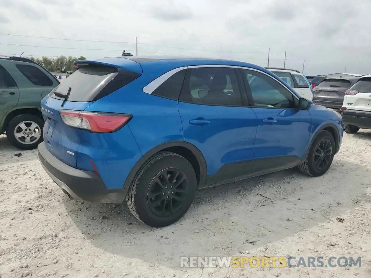 3 Photograph of a damaged car 1FMCU0G62LUB01495 FORD ESCAPE 2020