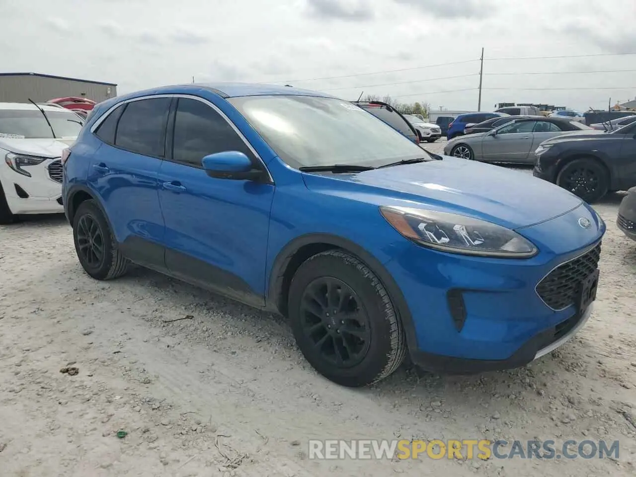 4 Photograph of a damaged car 1FMCU0G62LUB01495 FORD ESCAPE 2020
