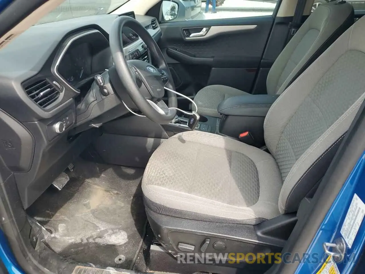 7 Photograph of a damaged car 1FMCU0G62LUB01495 FORD ESCAPE 2020