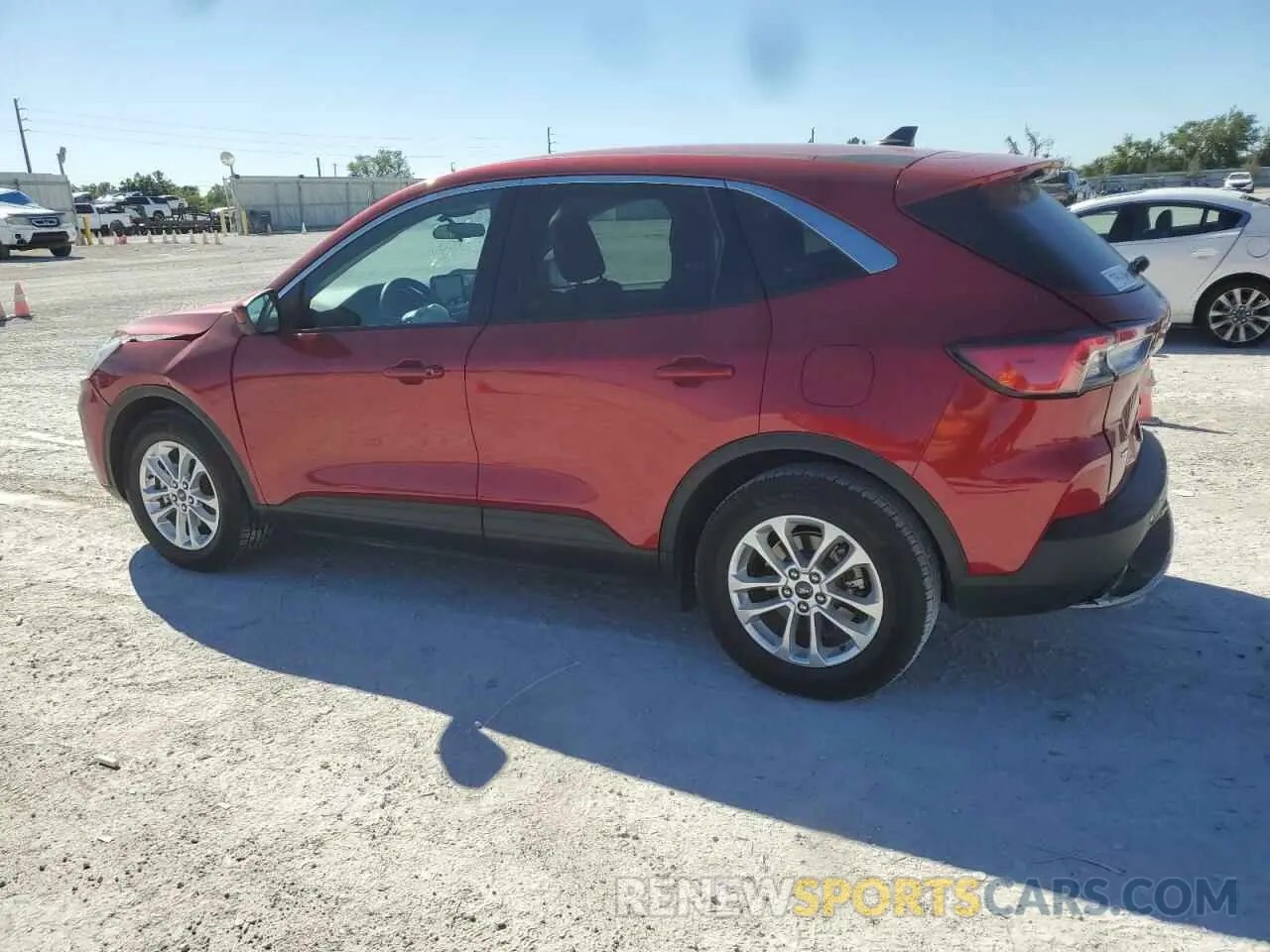2 Photograph of a damaged car 1FMCU0G62LUB55945 FORD ESCAPE 2020