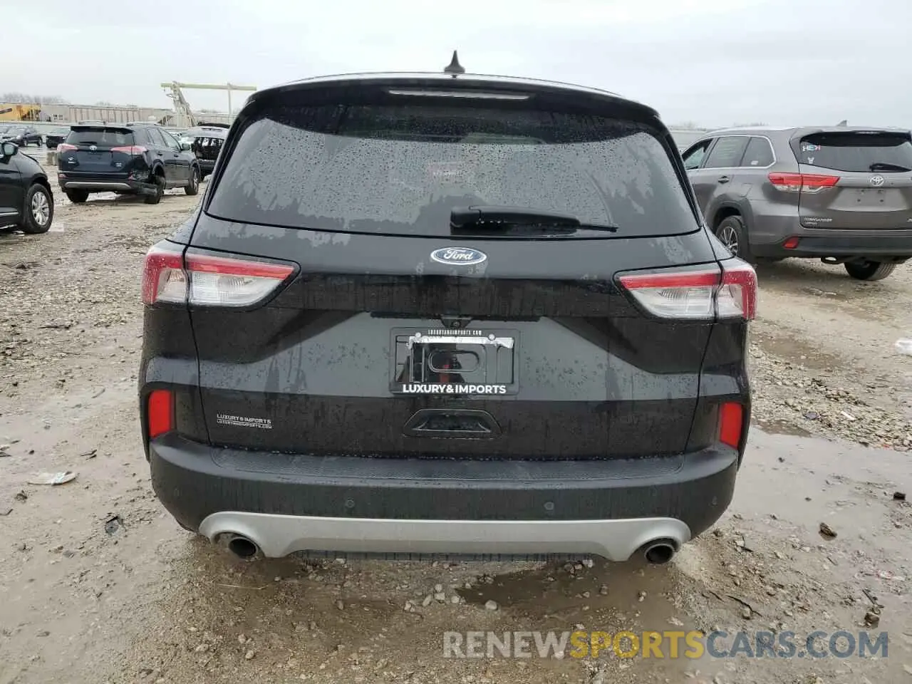 6 Photograph of a damaged car 1FMCU0G62LUB74222 FORD ESCAPE 2020