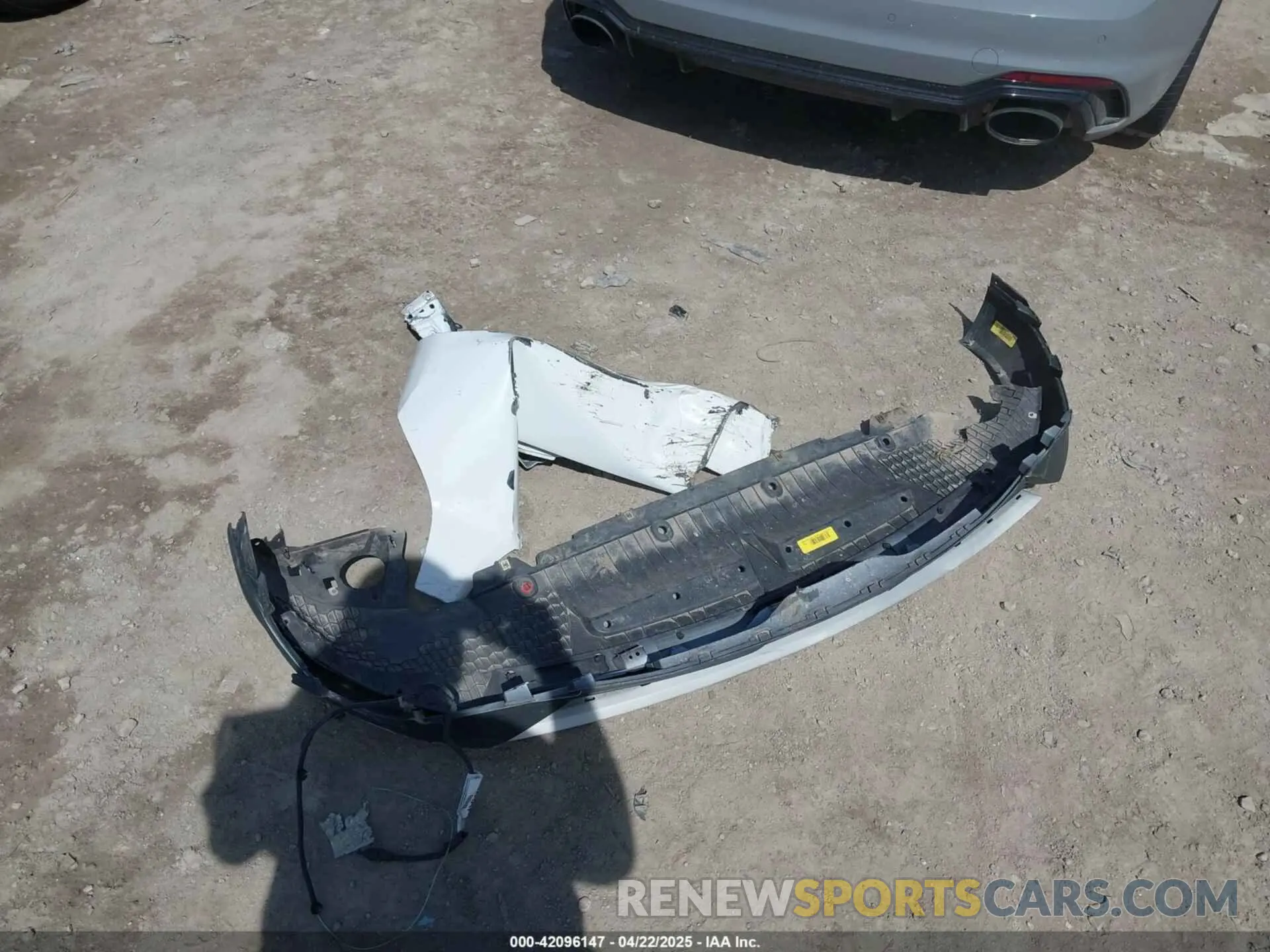 11 Photograph of a damaged car 1FMCU0G62LUB74317 FORD ESCAPE 2020
