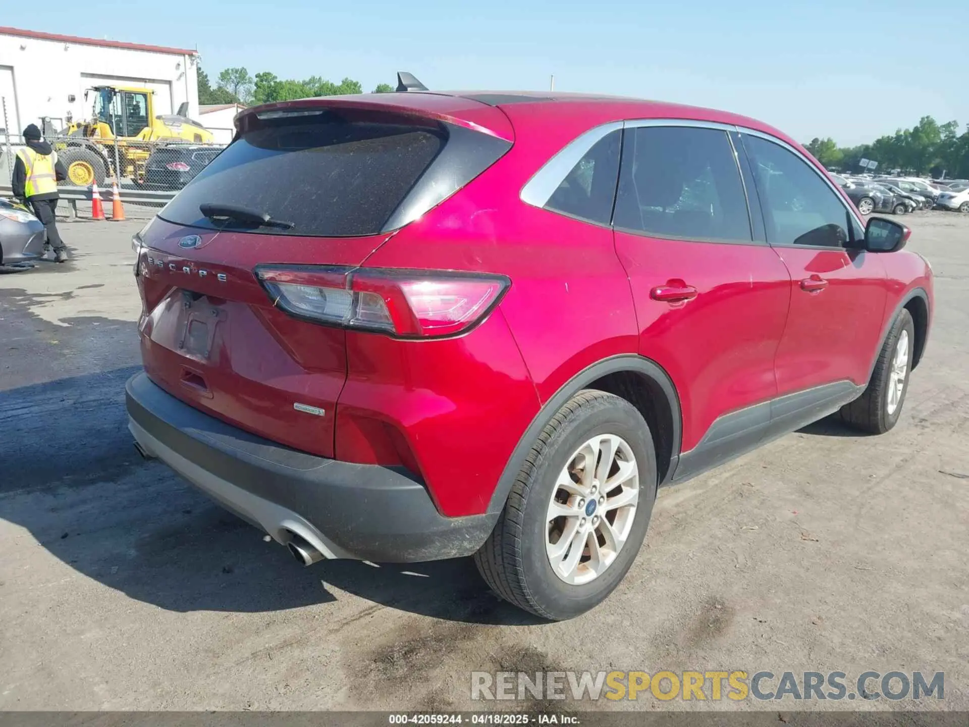 4 Photograph of a damaged car 1FMCU0G62LUB94518 FORD ESCAPE 2020