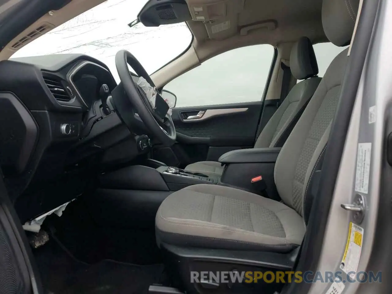 7 Photograph of a damaged car 1FMCU0G62LUC76216 FORD ESCAPE 2020