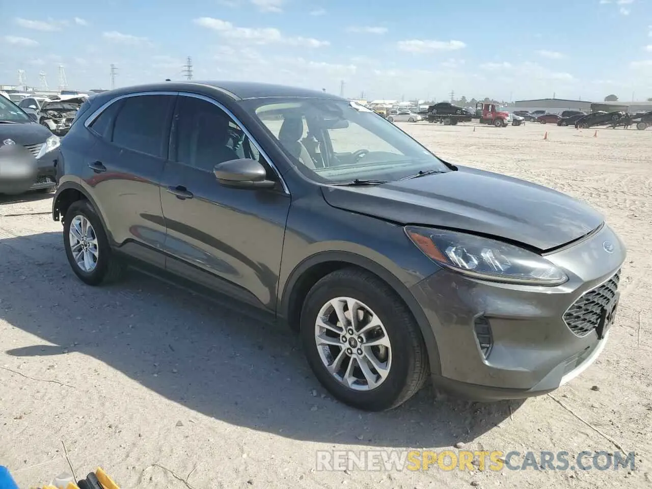 4 Photograph of a damaged car 1FMCU0G63LUB67084 FORD ESCAPE 2020