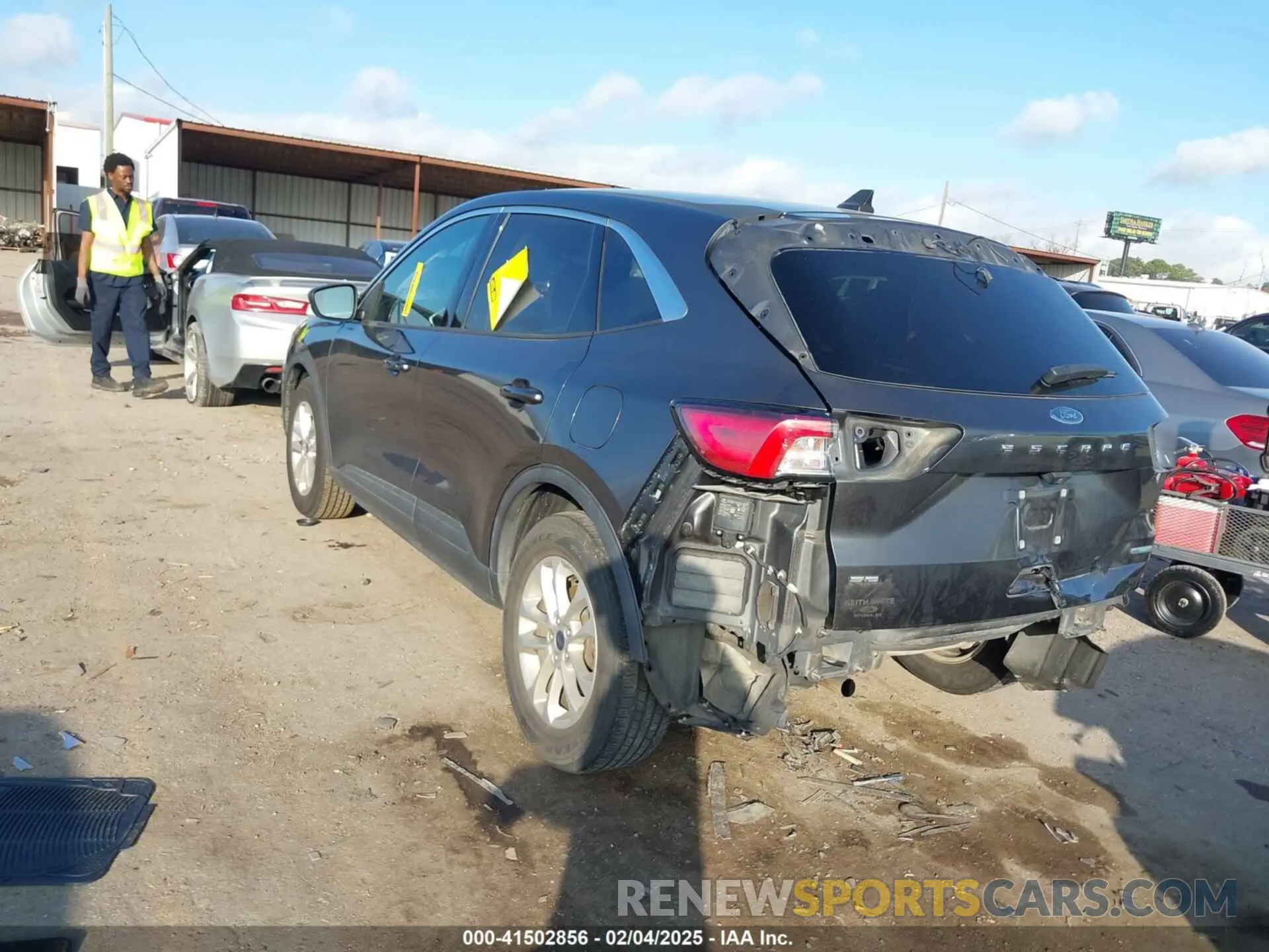 3 Photograph of a damaged car 1FMCU0G63LUB74195 FORD ESCAPE 2020