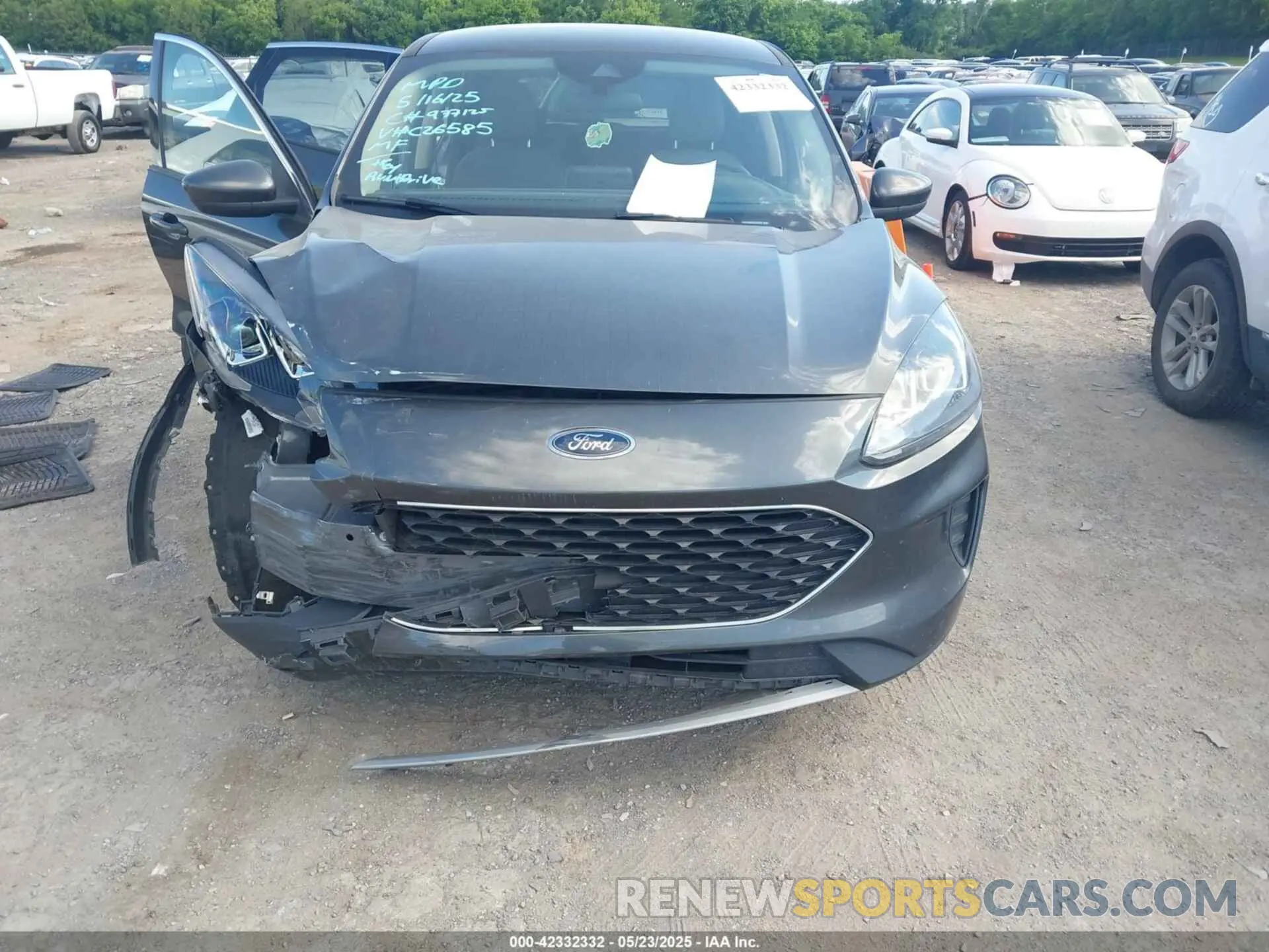 12 Photograph of a damaged car 1FMCU0G63LUC26585 FORD ESCAPE 2020