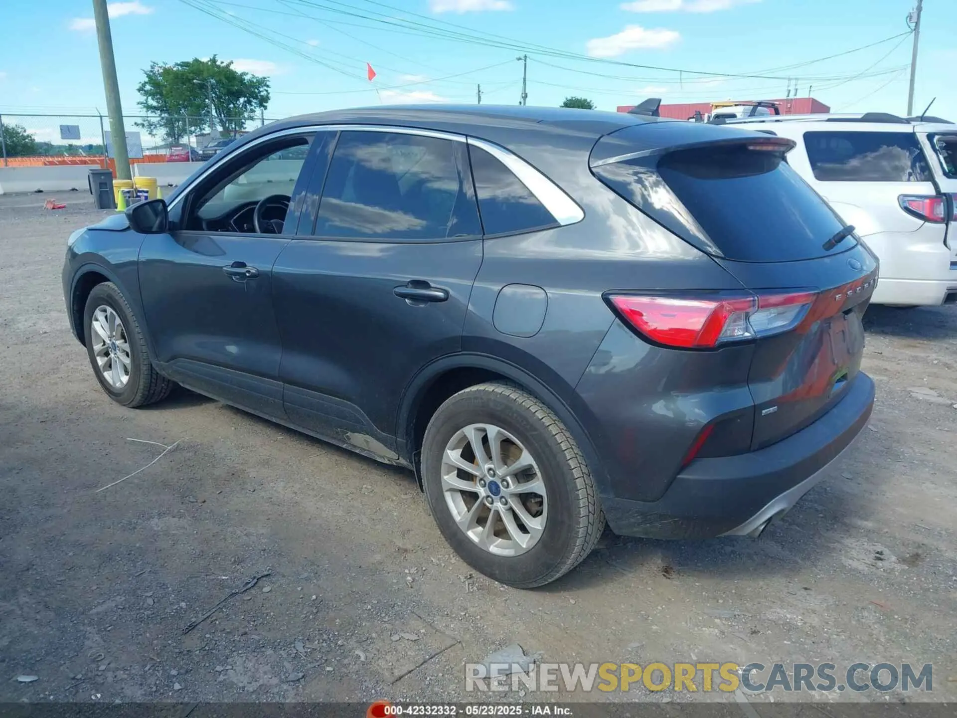 14 Photograph of a damaged car 1FMCU0G63LUC26585 FORD ESCAPE 2020
