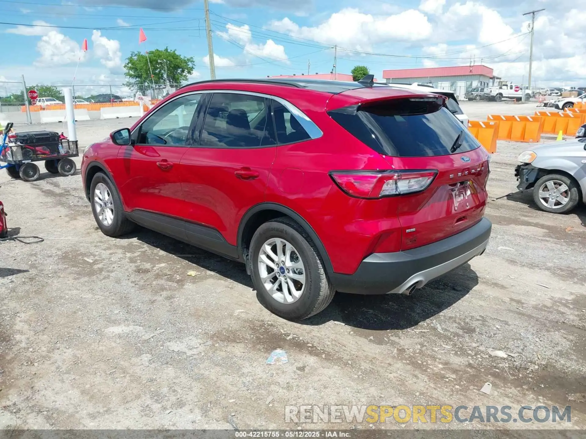 3 Photograph of a damaged car 1FMCU0G63LUC49056 FORD ESCAPE 2020