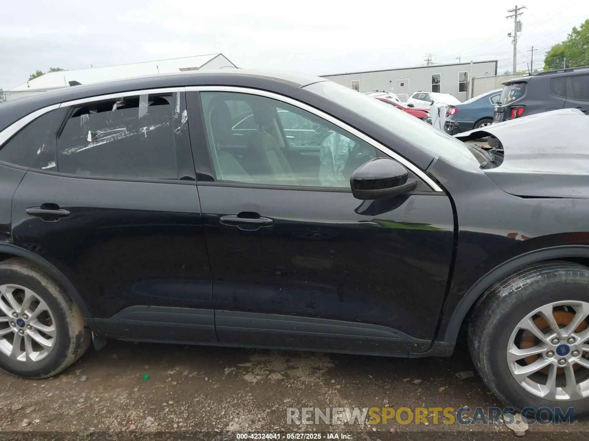 13 Photograph of a damaged car 1FMCU0G64LUA46953 FORD ESCAPE 2020