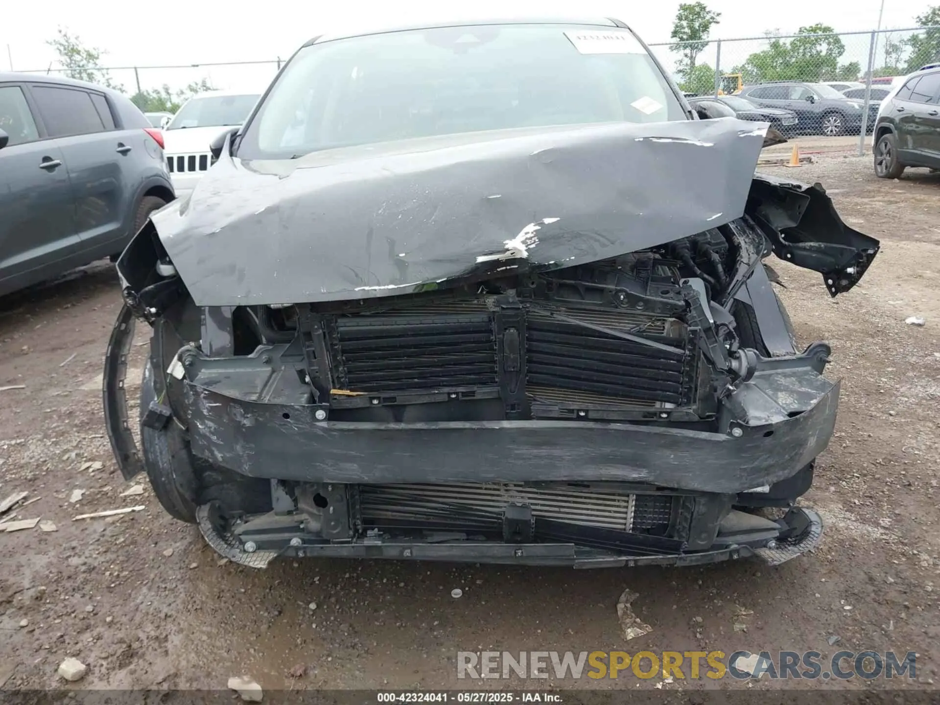 6 Photograph of a damaged car 1FMCU0G64LUA46953 FORD ESCAPE 2020