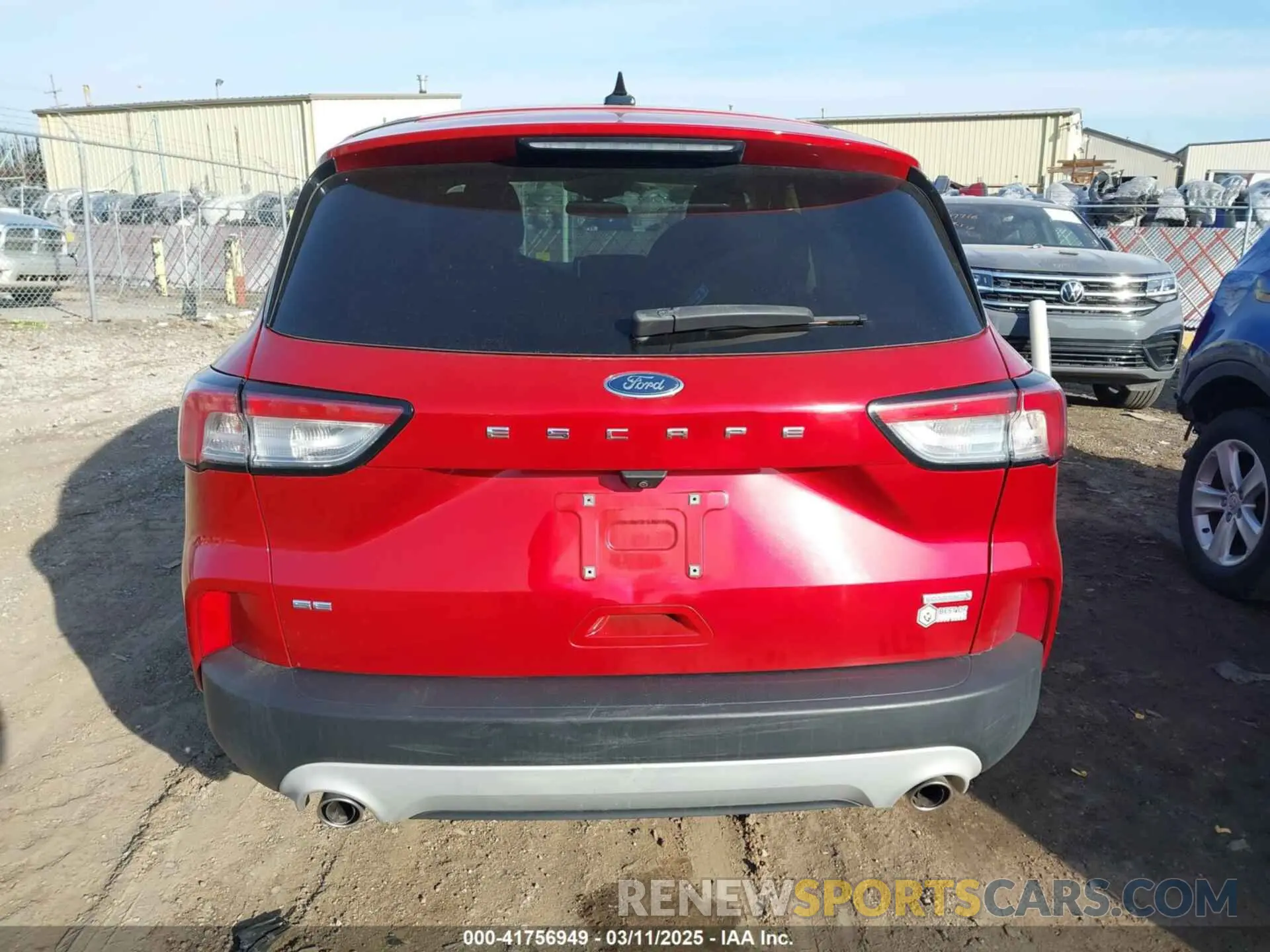 16 Photograph of a damaged car 1FMCU0G64LUA49724 FORD ESCAPE 2020