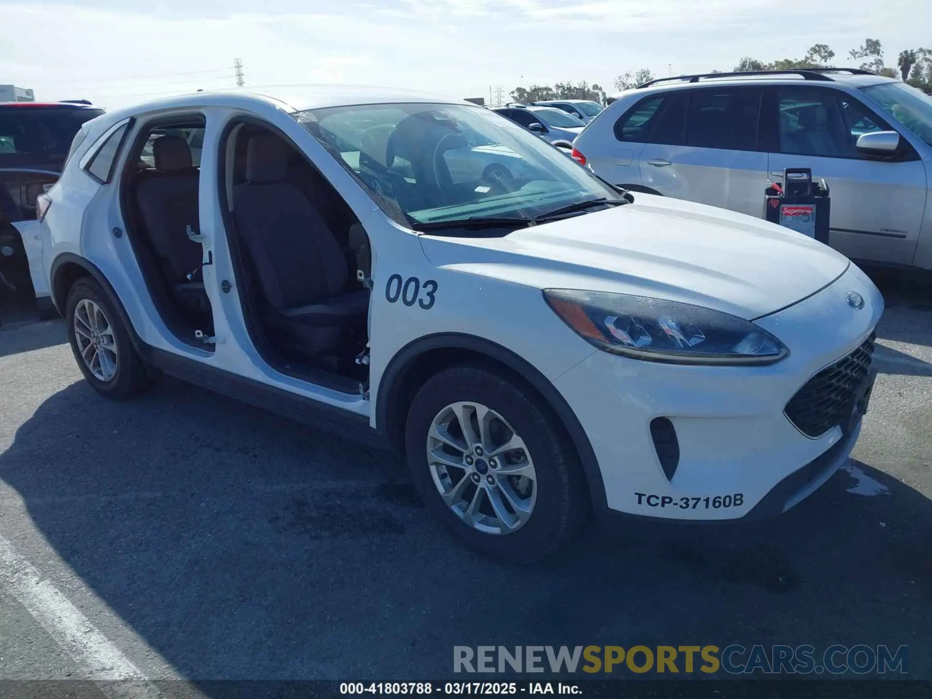 1 Photograph of a damaged car 1FMCU0G64LUA86255 FORD ESCAPE 2020