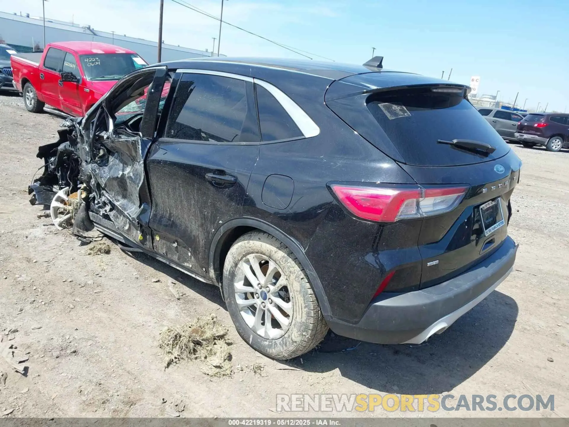 3 Photograph of a damaged car 1FMCU0G64LUA93755 FORD ESCAPE 2020