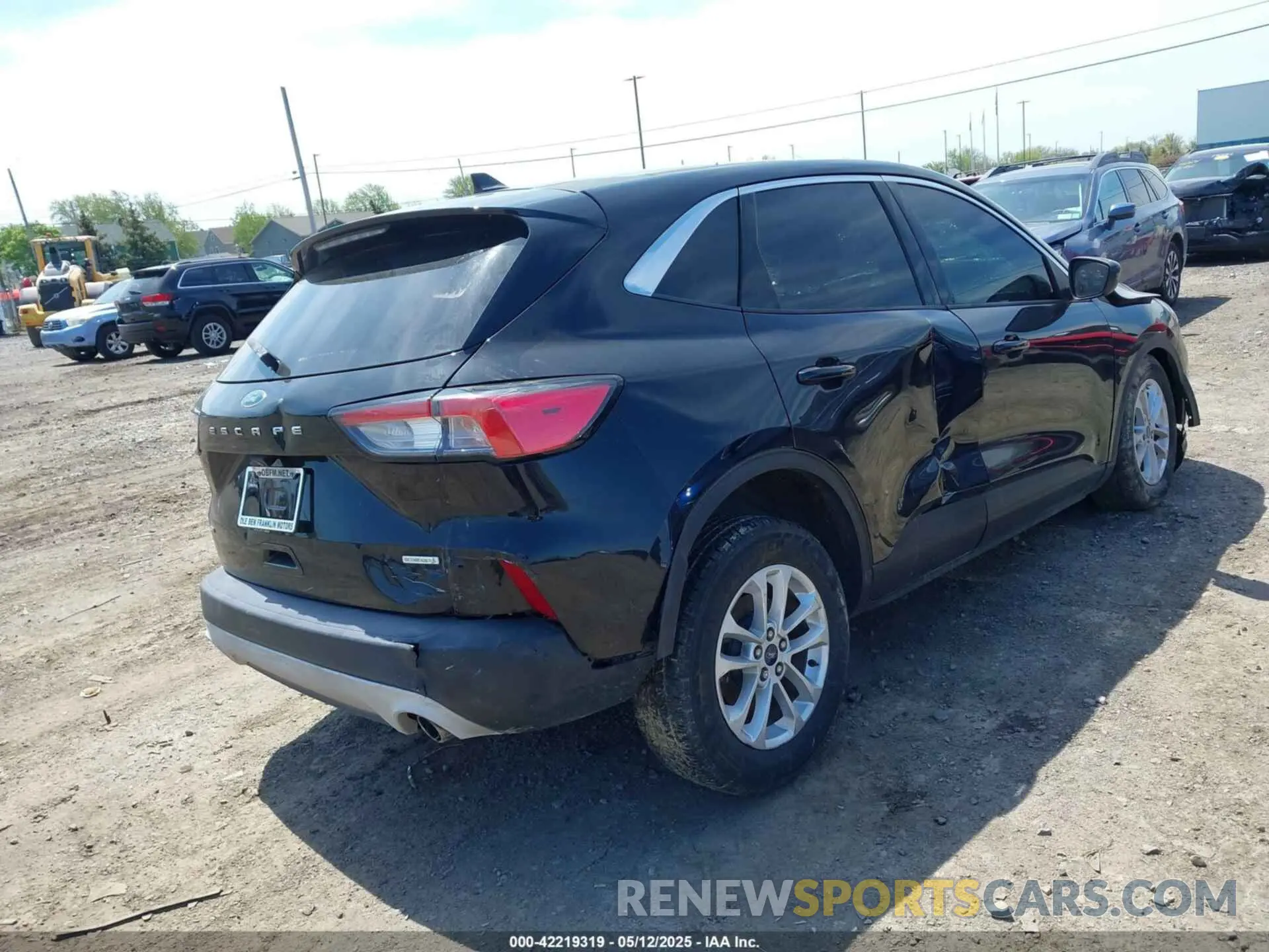 4 Photograph of a damaged car 1FMCU0G64LUA93755 FORD ESCAPE 2020