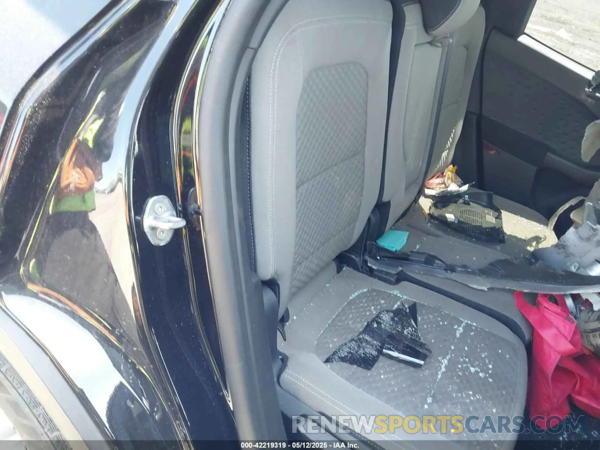 8 Photograph of a damaged car 1FMCU0G64LUA93755 FORD ESCAPE 2020
