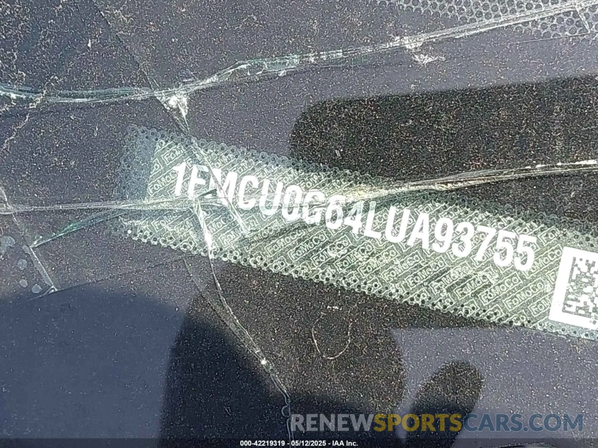 9 Photograph of a damaged car 1FMCU0G64LUA93755 FORD ESCAPE 2020