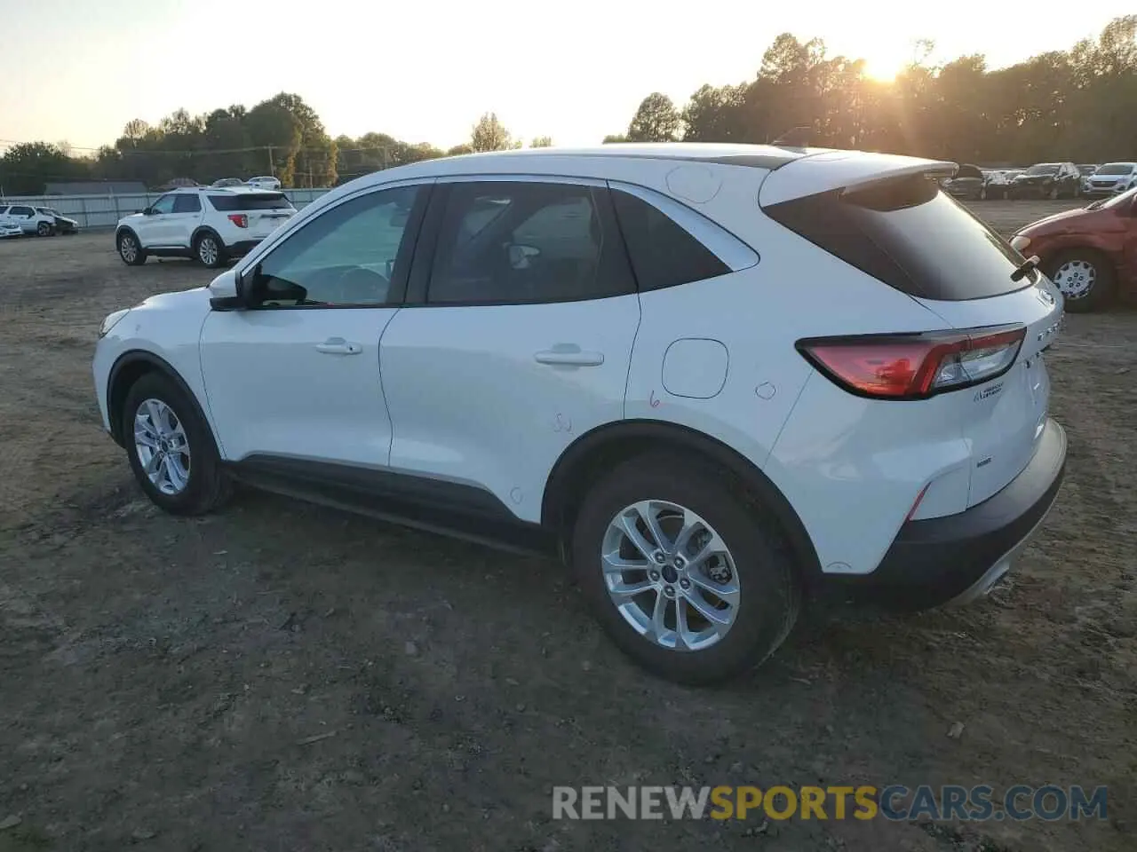 2 Photograph of a damaged car 1FMCU0G64LUB43540 FORD ESCAPE 2020