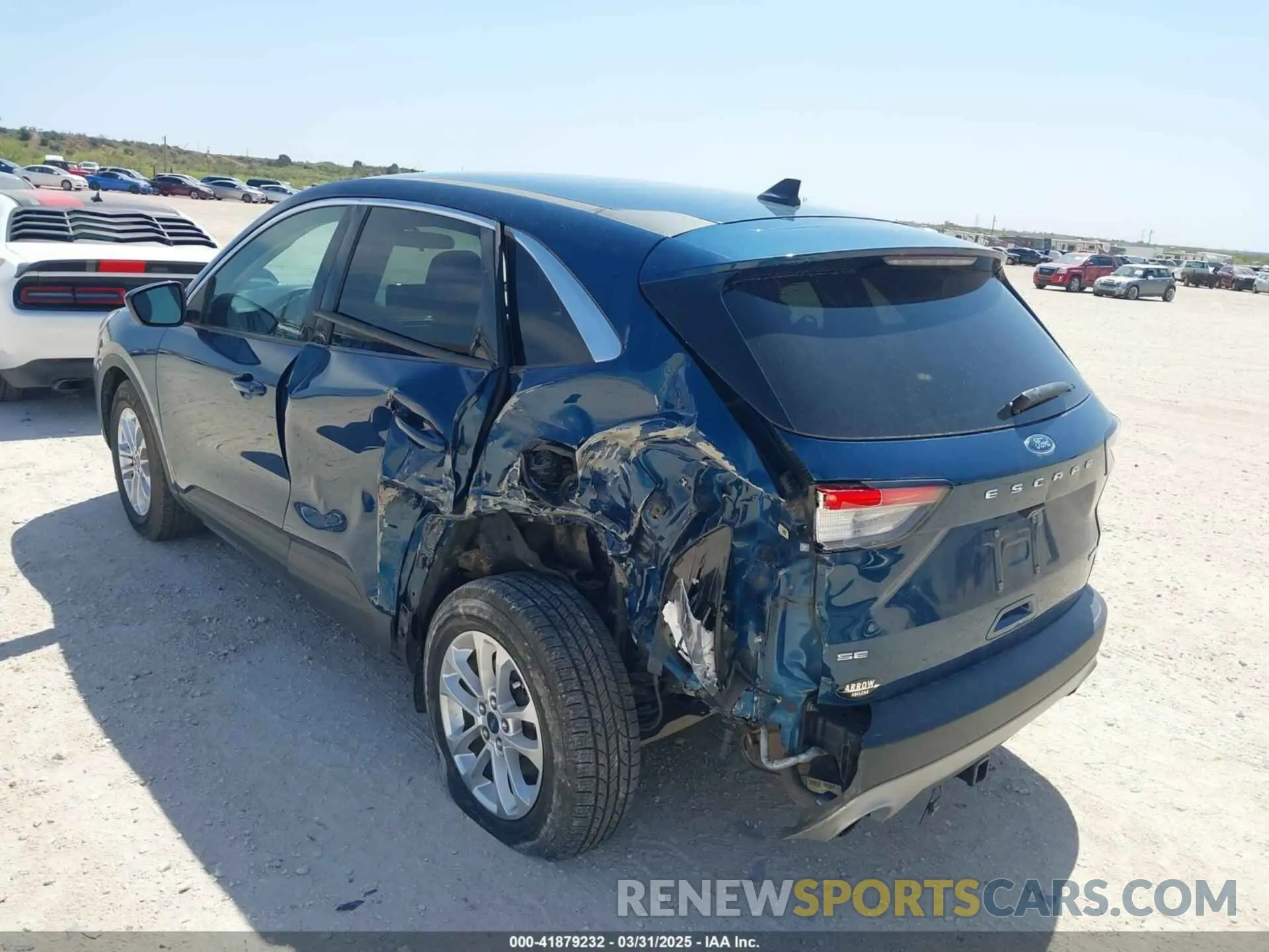 3 Photograph of a damaged car 1FMCU0G64LUB77462 FORD ESCAPE 2020