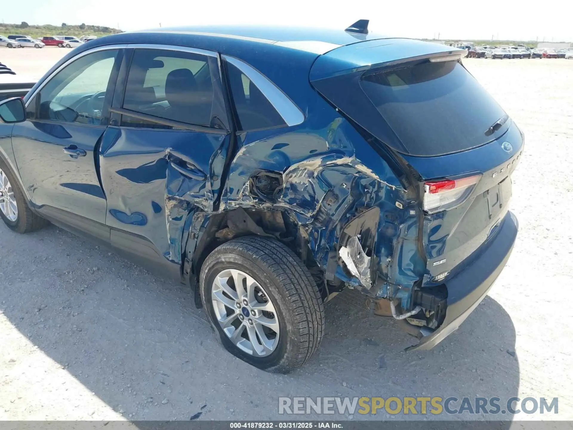 6 Photograph of a damaged car 1FMCU0G64LUB77462 FORD ESCAPE 2020