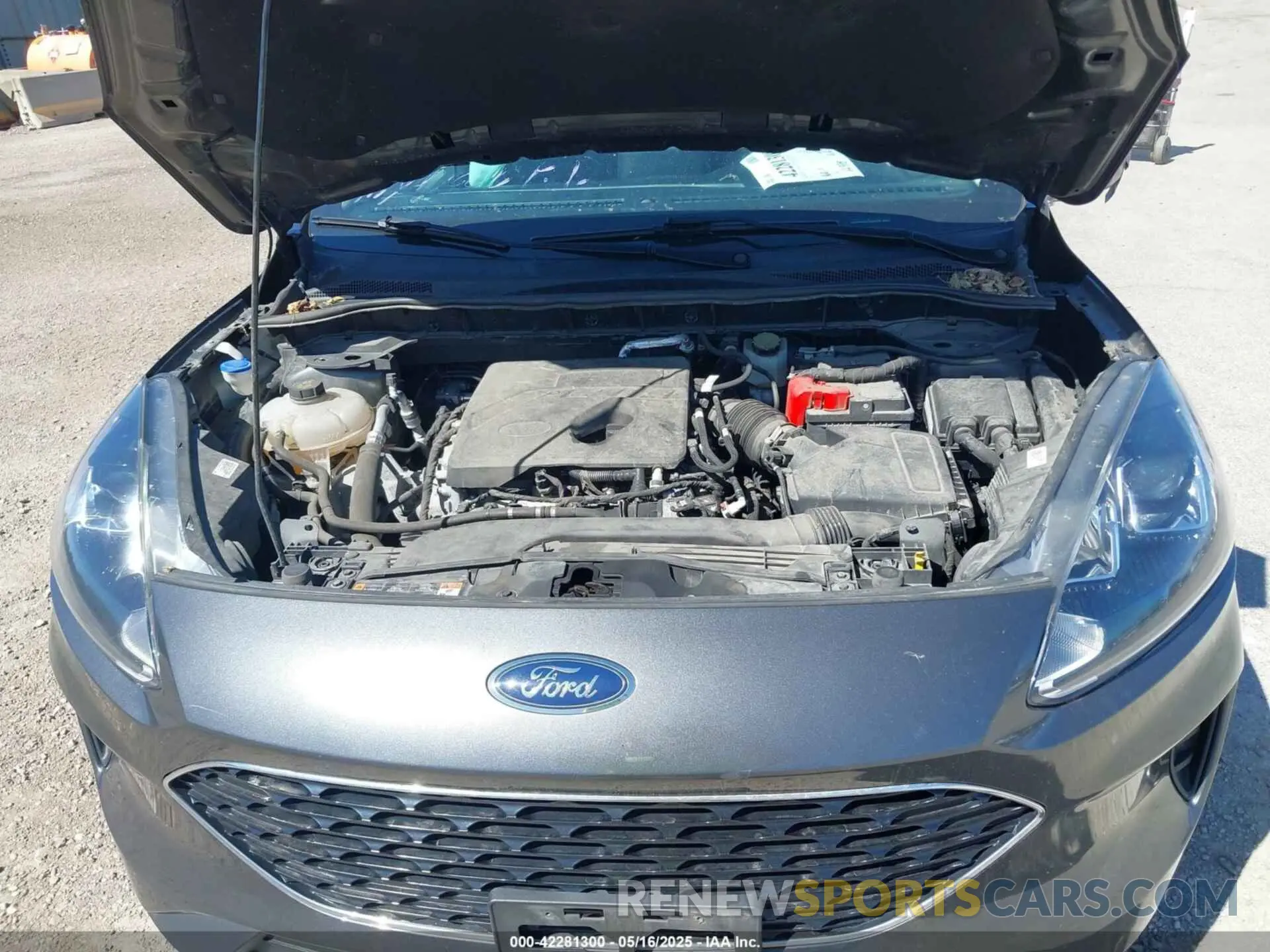 10 Photograph of a damaged car 1FMCU0G64LUB96416 FORD ESCAPE 2020
