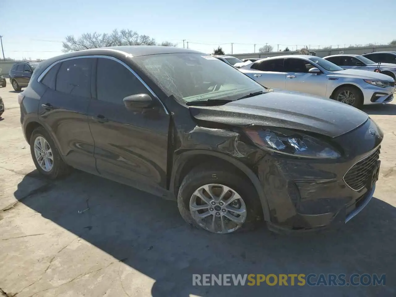 4 Photograph of a damaged car 1FMCU0G64LUC08421 FORD ESCAPE 2020