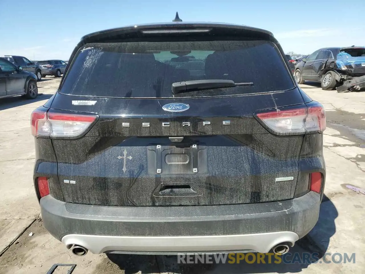 6 Photograph of a damaged car 1FMCU0G64LUC08421 FORD ESCAPE 2020