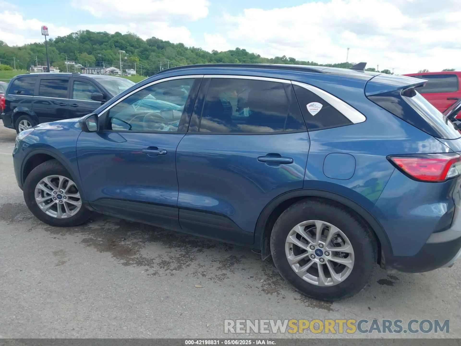 15 Photograph of a damaged car 1FMCU0G64LUC77514 FORD ESCAPE 2020