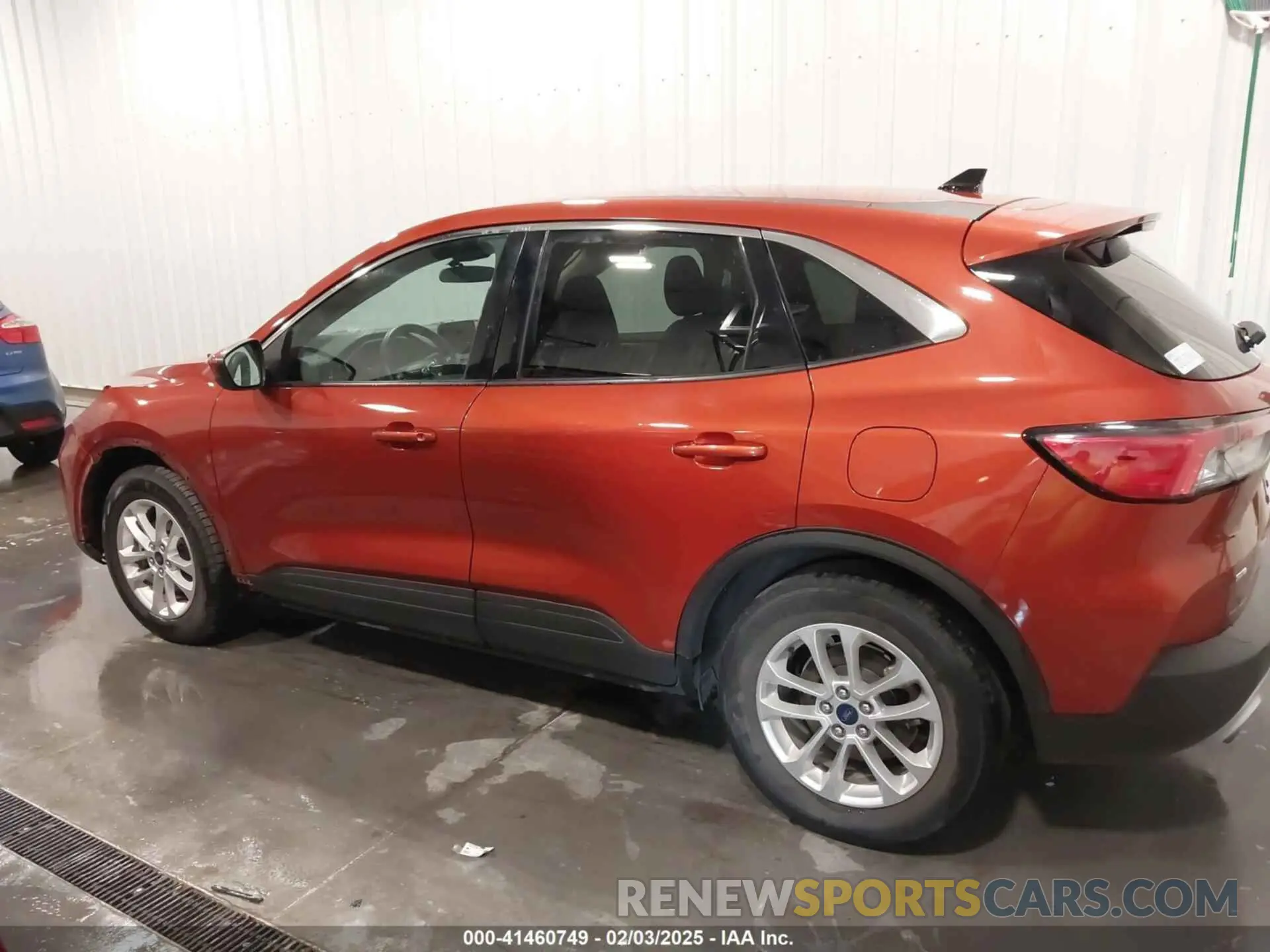 15 Photograph of a damaged car 1FMCU0G65LUA76737 FORD ESCAPE 2020