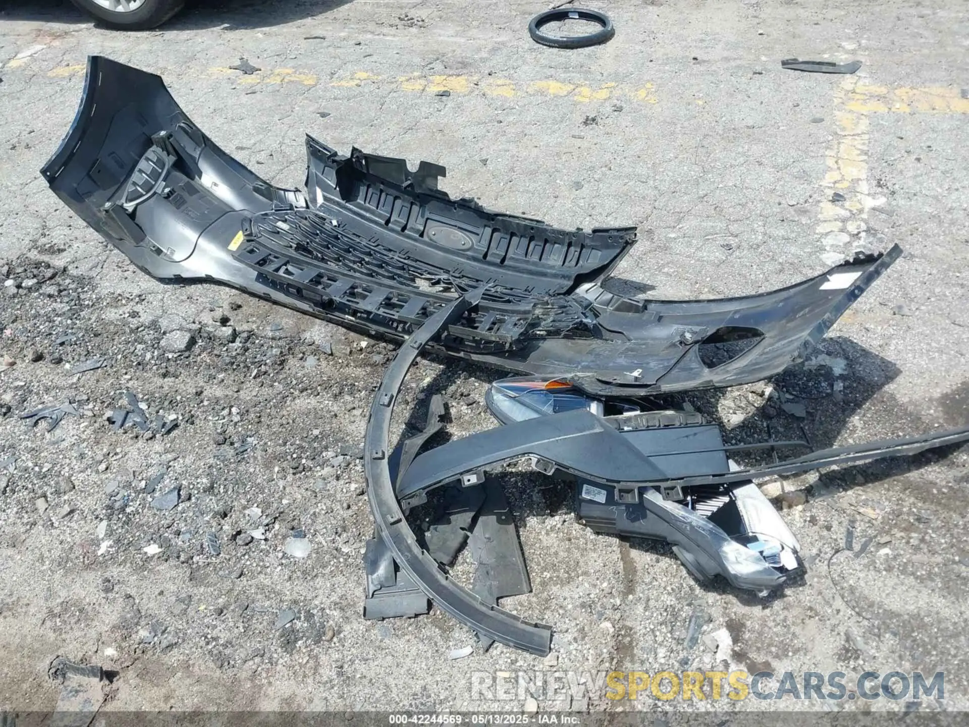 12 Photograph of a damaged car 1FMCU0G65LUA92260 FORD ESCAPE 2020
