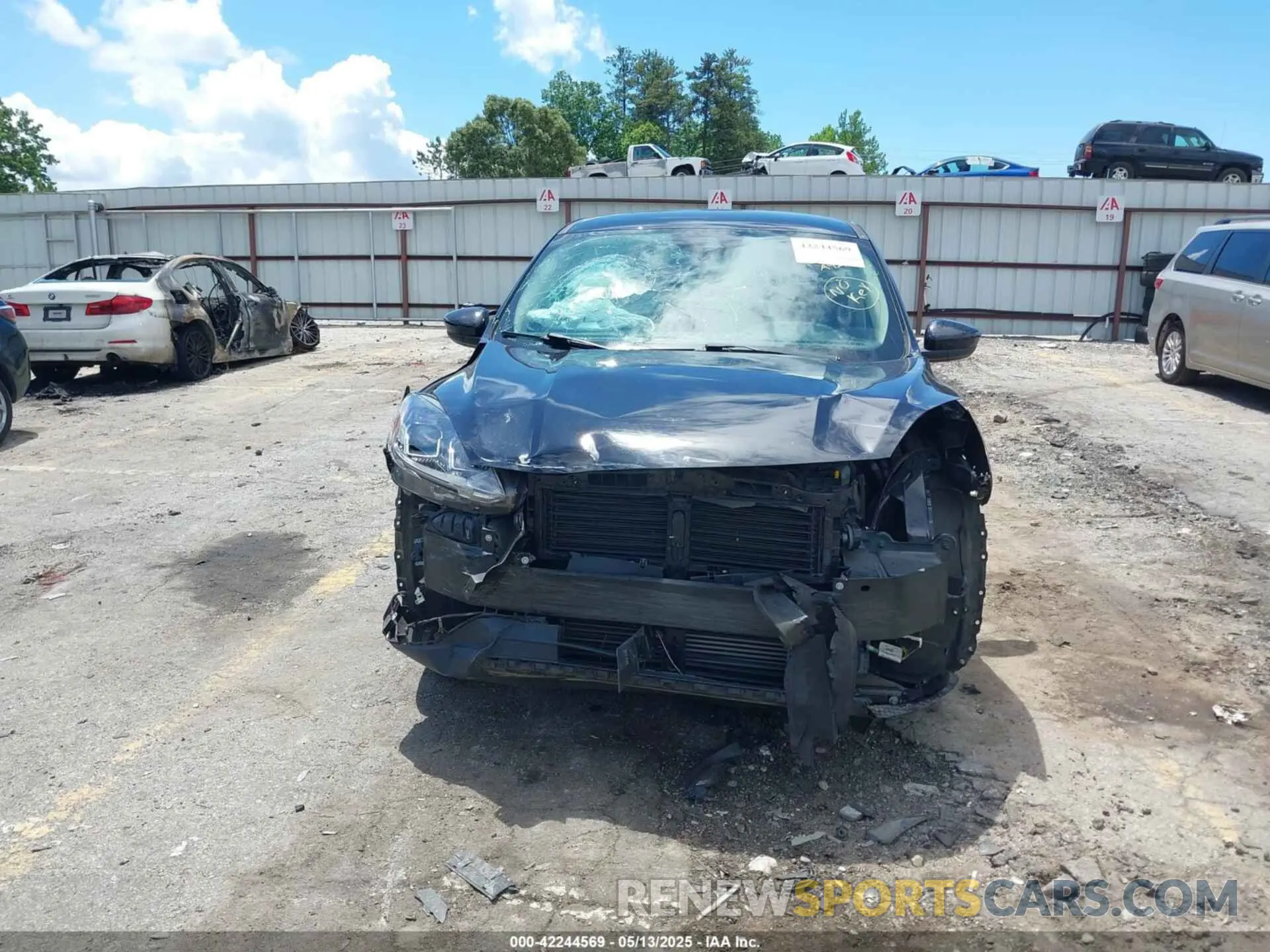 13 Photograph of a damaged car 1FMCU0G65LUA92260 FORD ESCAPE 2020
