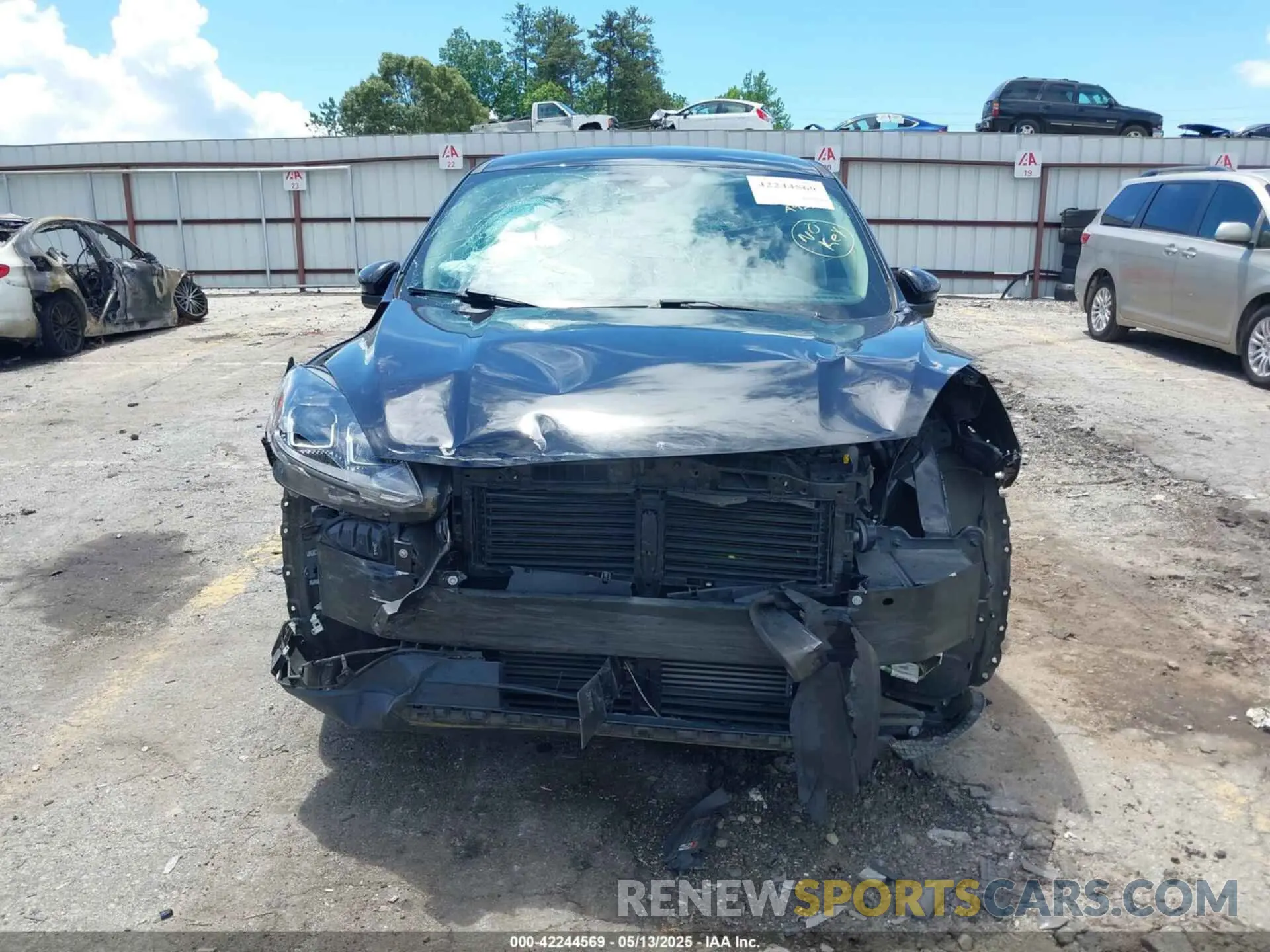 6 Photograph of a damaged car 1FMCU0G65LUA92260 FORD ESCAPE 2020