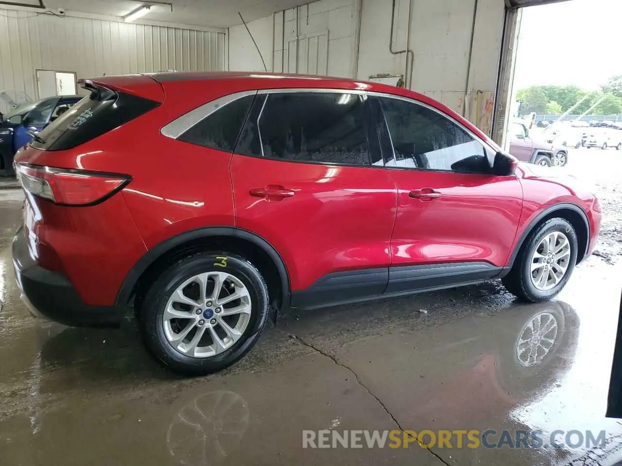 3 Photograph of a damaged car 1FMCU0G65LUA93845 FORD ESCAPE 2020