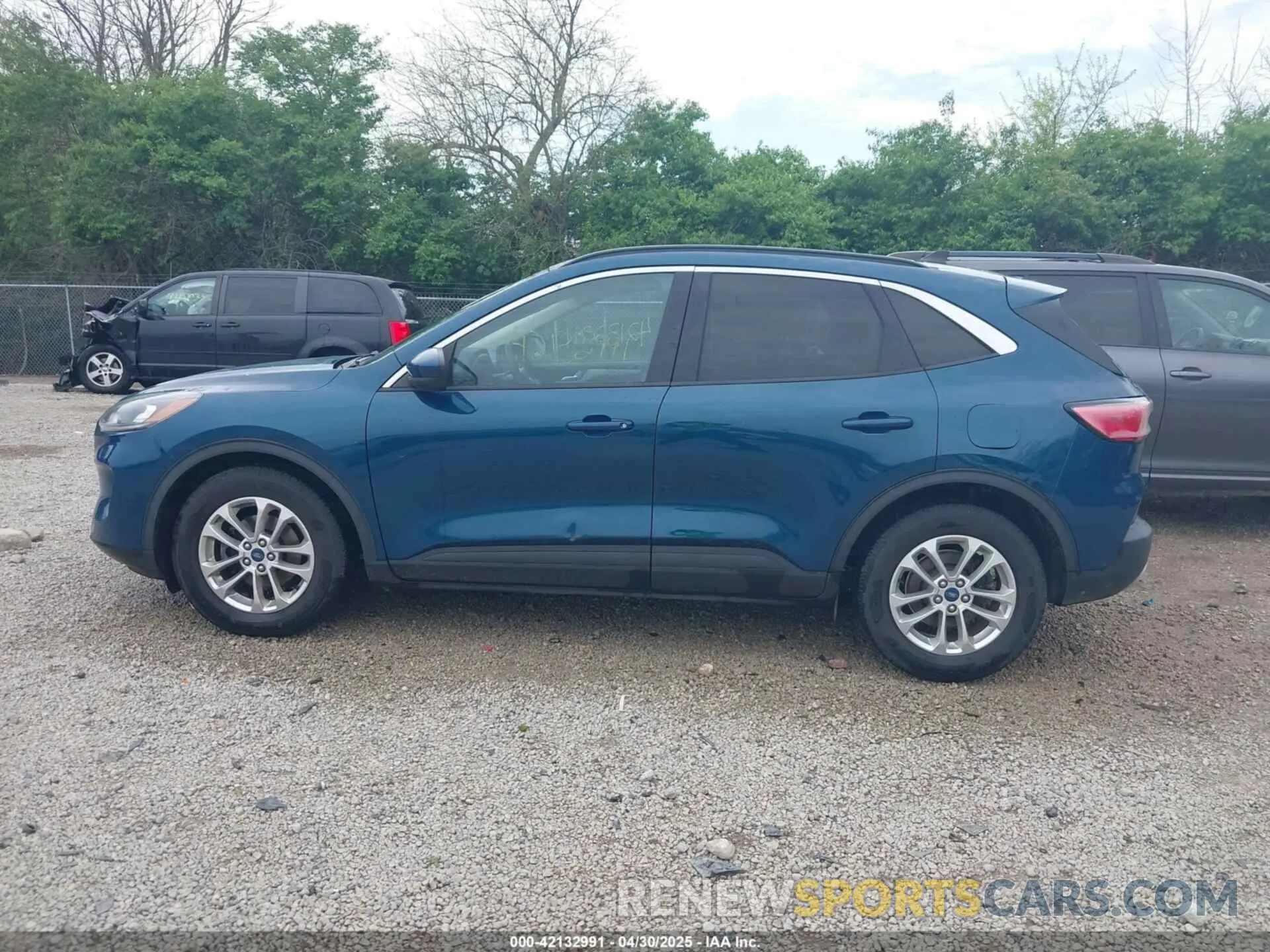 14 Photograph of a damaged car 1FMCU0G65LUA98916 FORD ESCAPE 2020