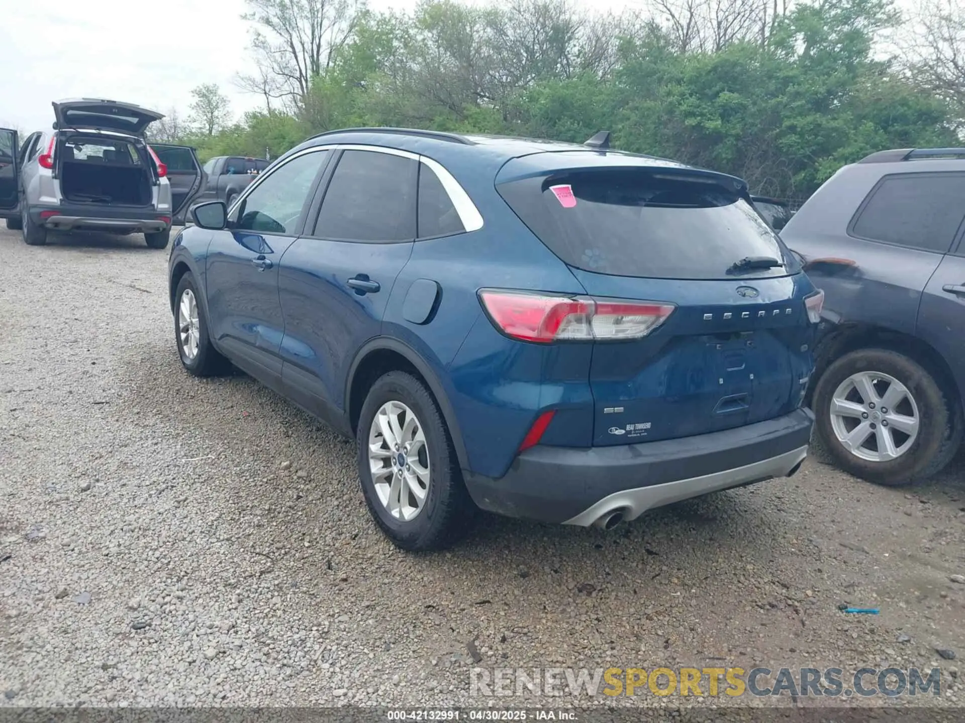 3 Photograph of a damaged car 1FMCU0G65LUA98916 FORD ESCAPE 2020