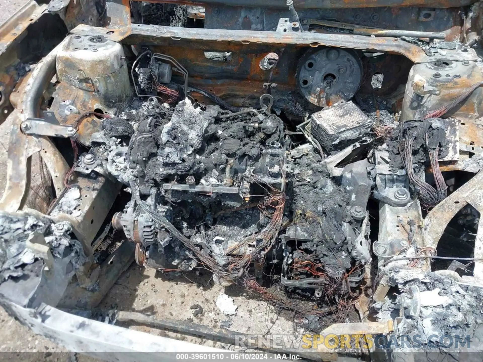 10 Photograph of a damaged car 1FMCU0G65LUB03144 FORD ESCAPE 2020