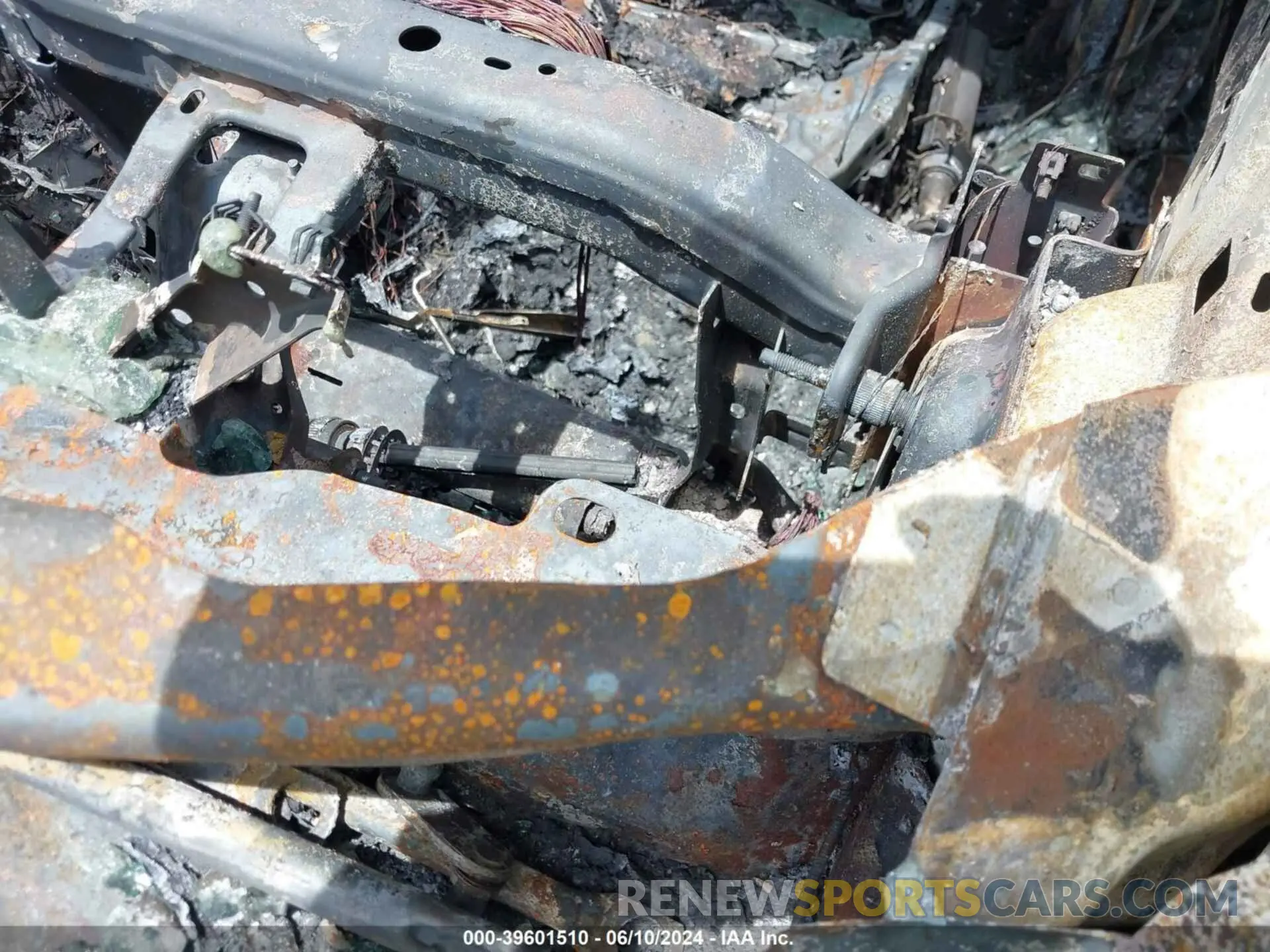 9 Photograph of a damaged car 1FMCU0G65LUB03144 FORD ESCAPE 2020