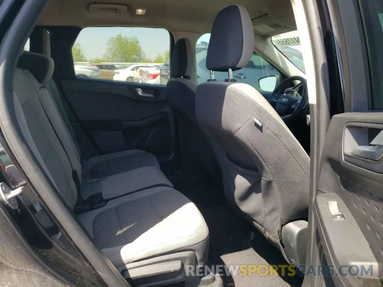10 Photograph of a damaged car 1FMCU0G65LUB48617 FORD ESCAPE 2020