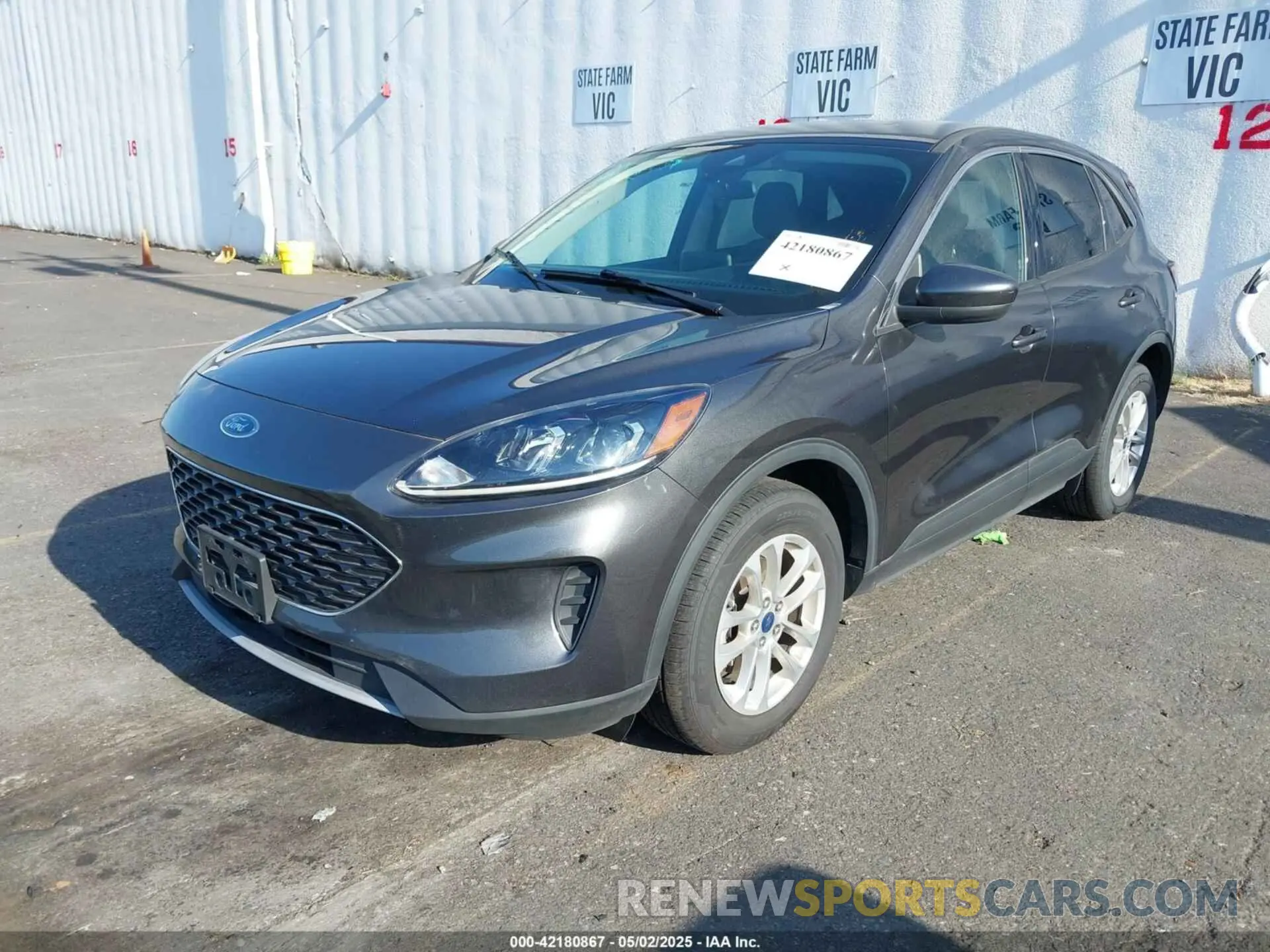 2 Photograph of a damaged car 1FMCU0G65LUB92150 FORD ESCAPE 2020