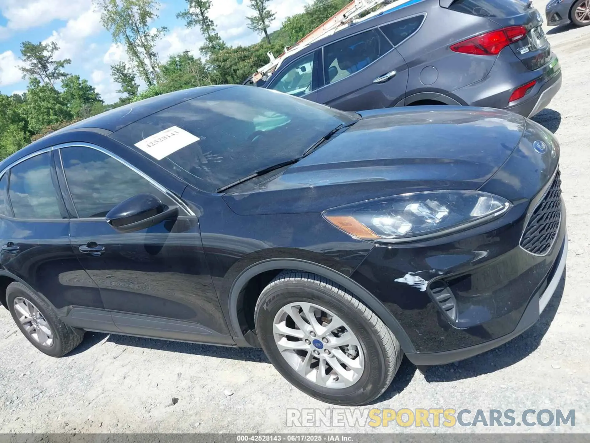 13 Photograph of a damaged car 1FMCU0G65LUC62679 FORD ESCAPE 2020